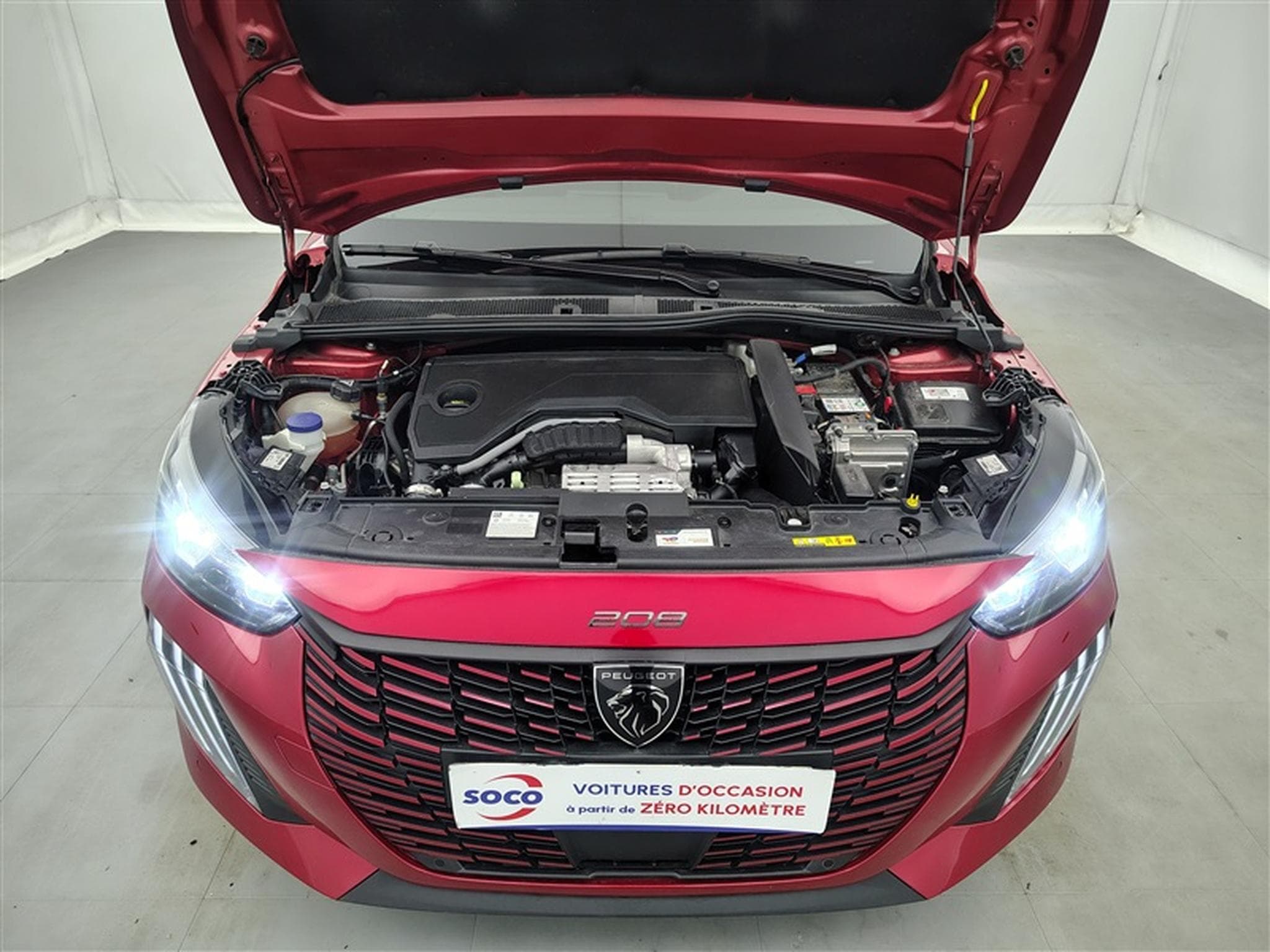Peugeot 208 1.2 Hybrid 100cv e-DSC6 Allure CARPLAY / FULL LED / S-CUIR (2025) - Photo 18