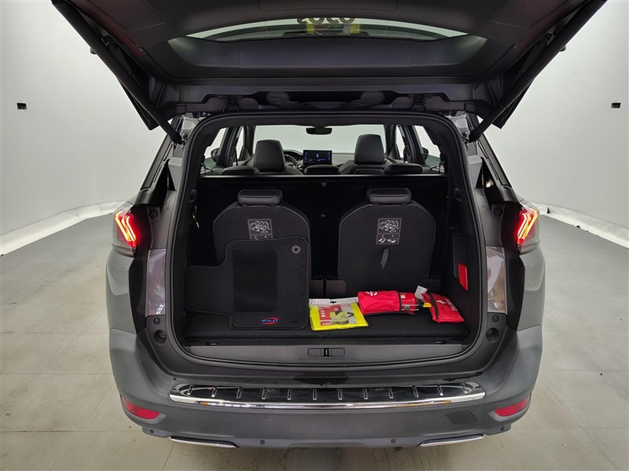 Peugeot 5008 1.5 BlueHDi GT NAVI / CUIR / TOIT PANO (2021) - Photo 14