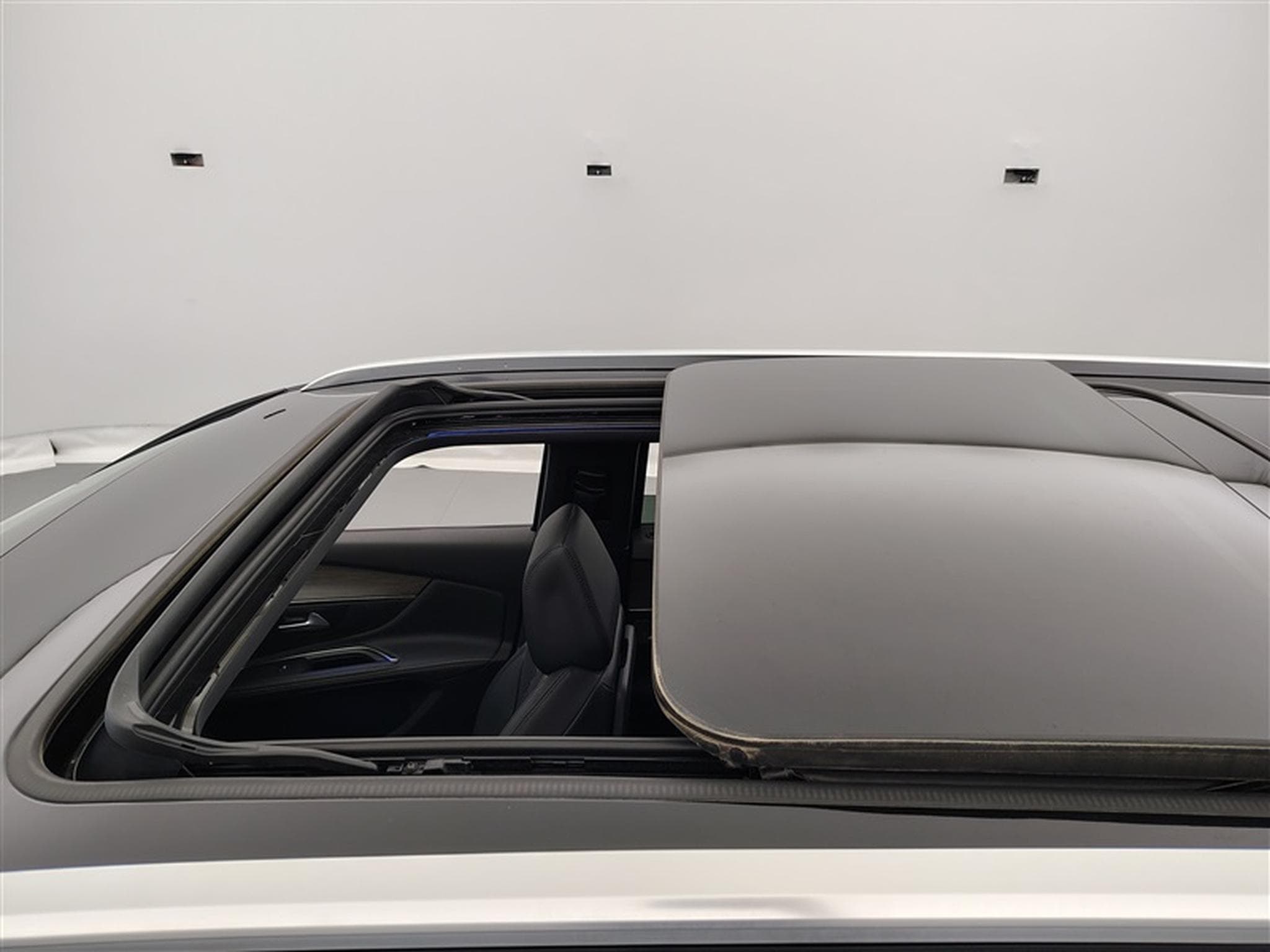 Peugeot 5008 1.5 BlueHDi GT NAVI / CUIR / TOIT PANO (2021) - Photo 19