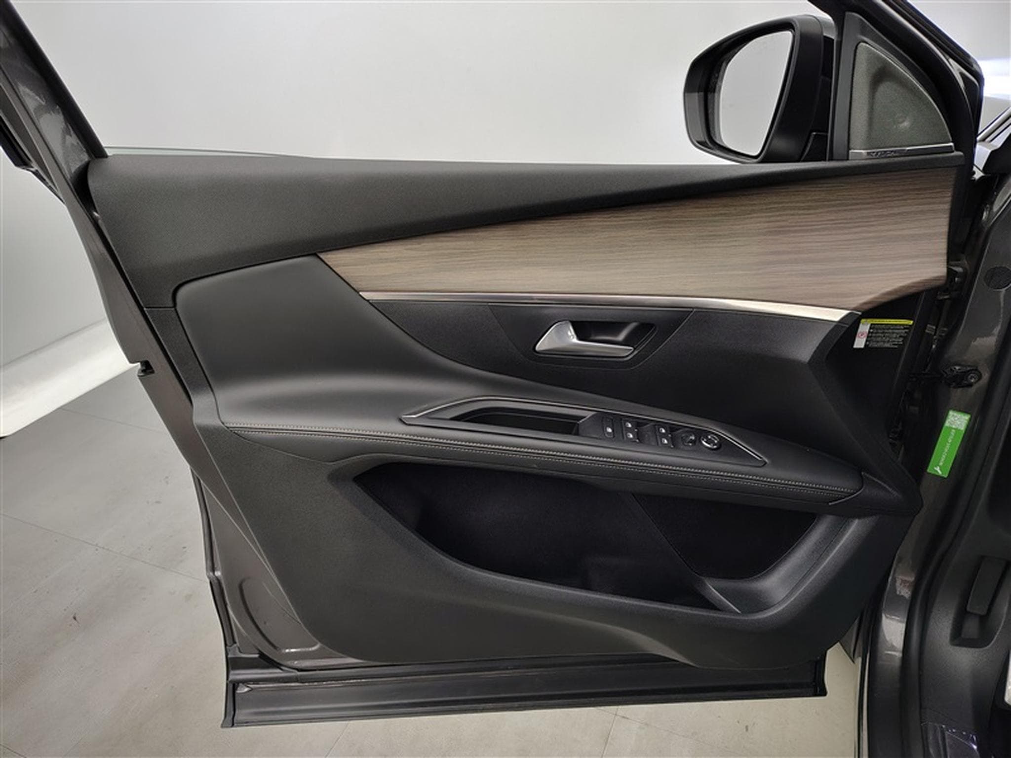Peugeot 5008 1.5 BlueHDi GT NAVI / CUIR / TOIT PANO (2021) - Photo 17