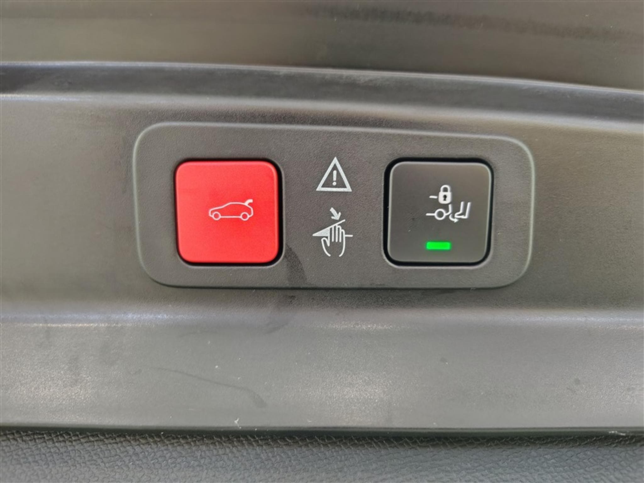 Peugeot 5008 1.5 BlueHDi GT NAVI / CUIR / TOIT PANO (2021) - Photo 22