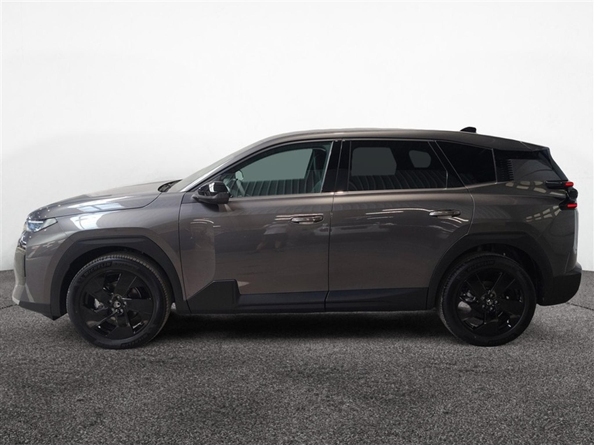 Citroen C5 Aircross 1.2 Hybrid 145cv E-DCS6 Plus NAVI / FULL LED / CAMERA / JA19 (2026) - Photo 3
