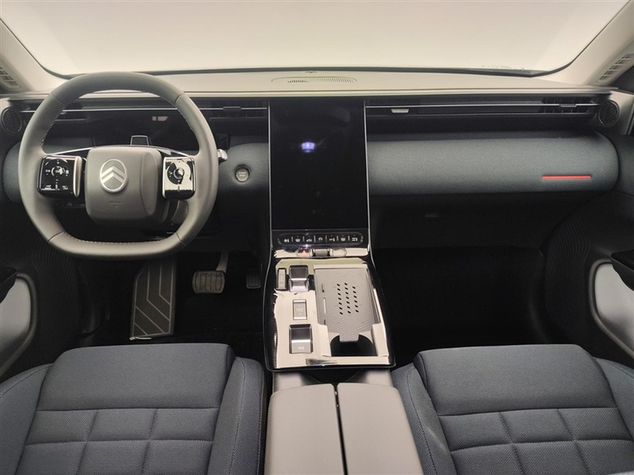 Citroen C5 Aircross 1.2 Hybrid 145cv E-DCS6 Plus NAVI / FULL LED / CAMERA / JA19 (2026) - Photo 8