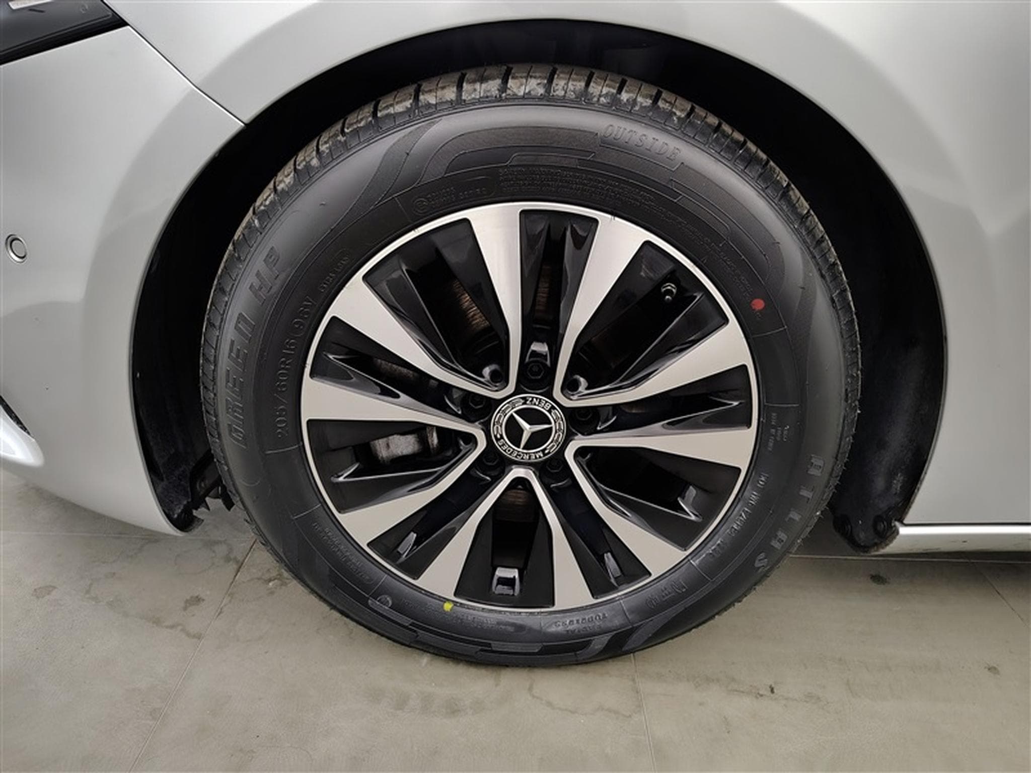 Mercedes 180 A 180 d Business NAVI / FULL LED (2021) - Photo 6