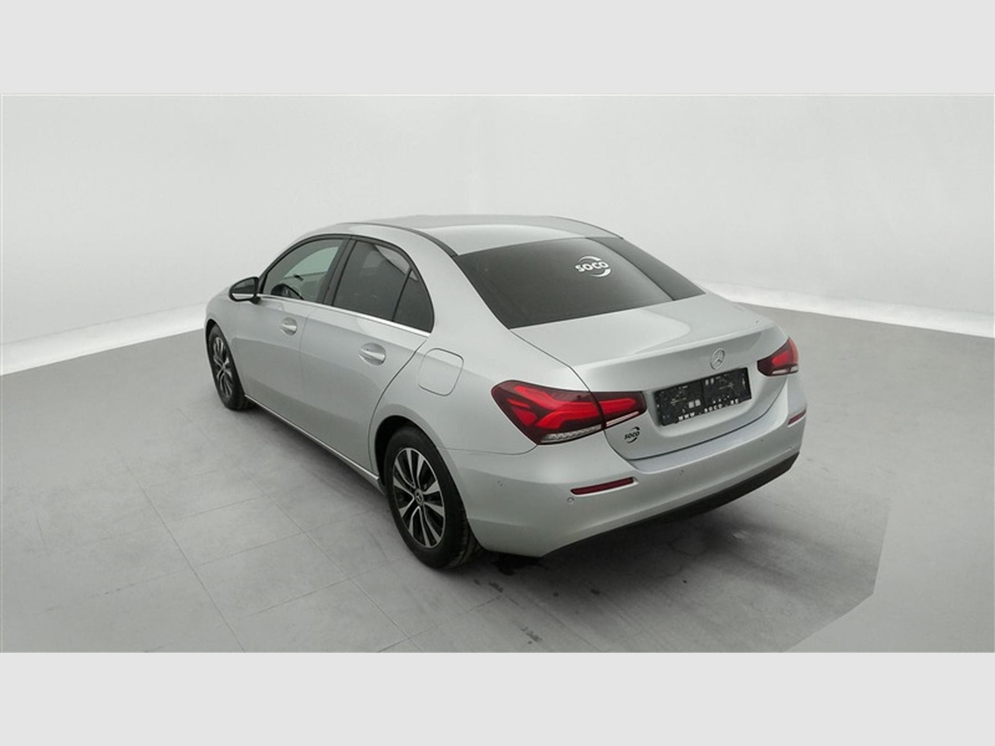 Mercedes 180 A 180 d Business NAVI / FULL LED (2021) - Photo 2