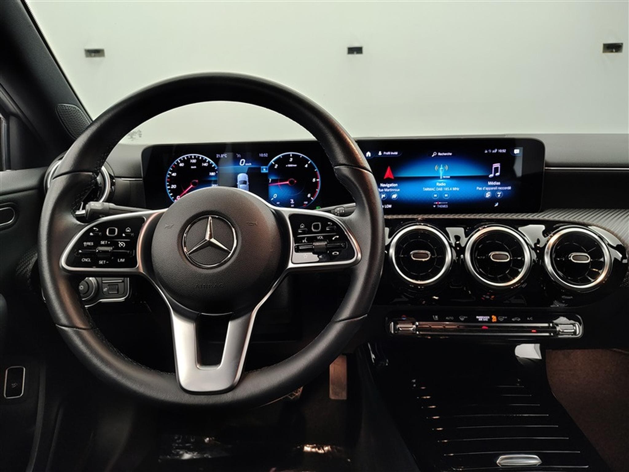 Mercedes 180 A 180 d Business NAVI / FULL LED (2021) - Photo 9