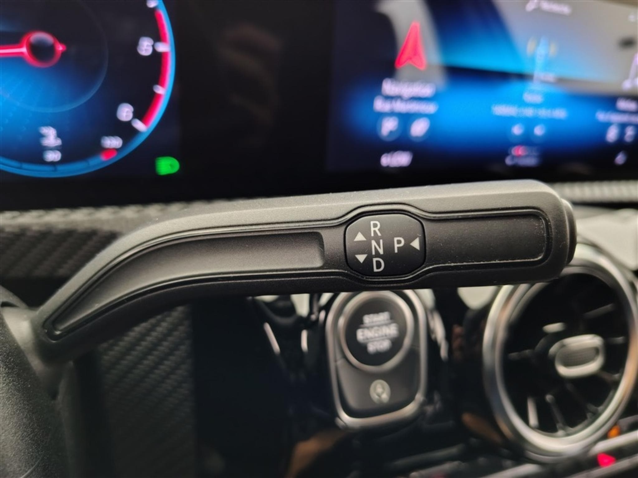 Mercedes 180 A 180 d Business NAVI / FULL LED (2021) - Photo 12