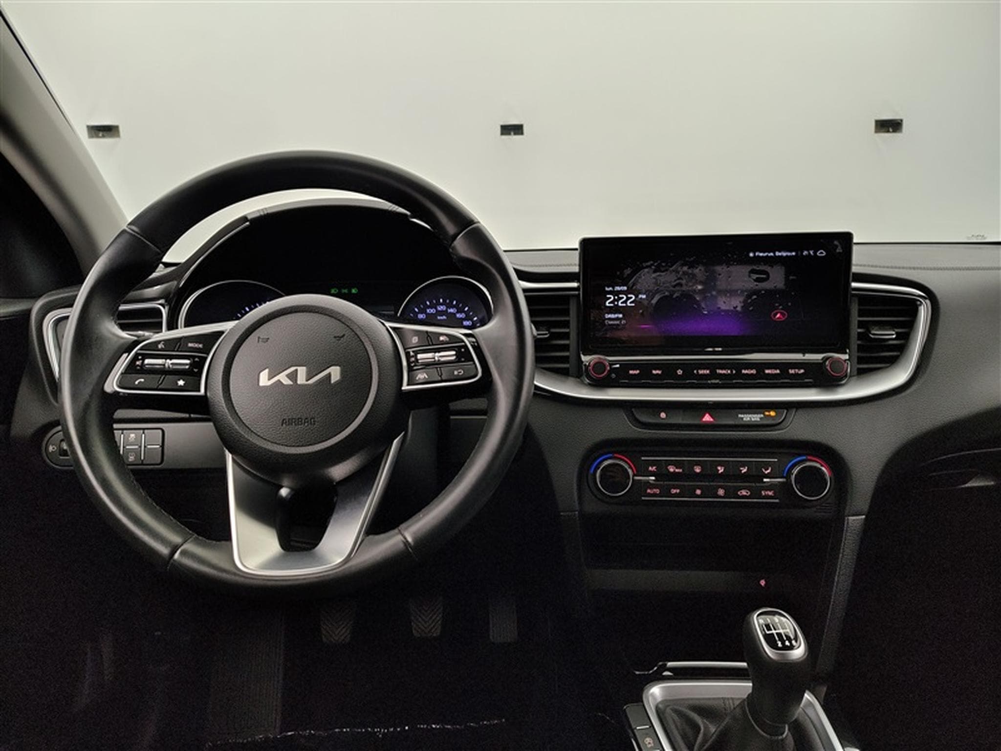 Kia Ceed Ceed 1.0 T-GDi Pulse ISG (2024) - Photo 9