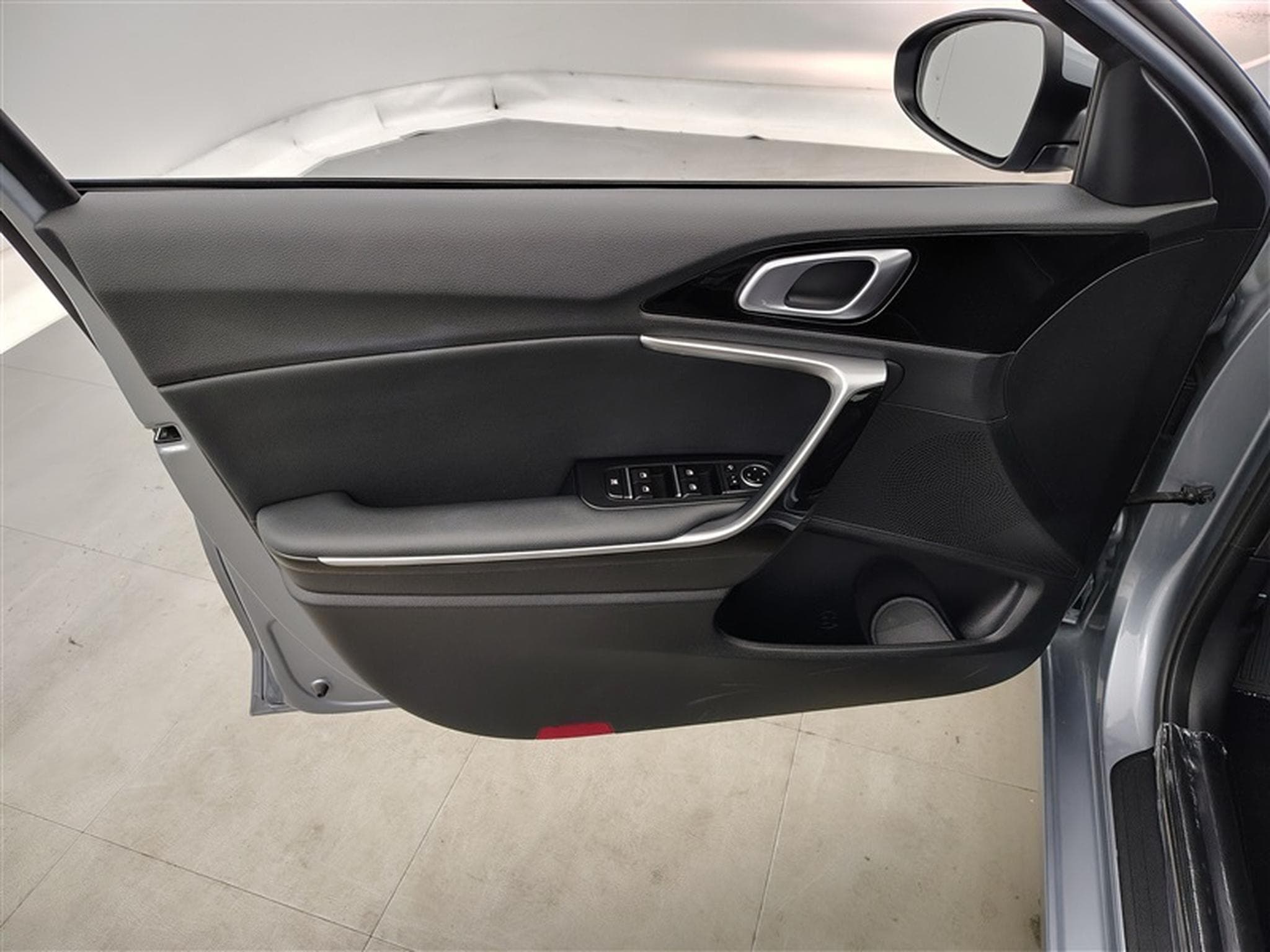 Kia Ceed Ceed 1.0 T-GDi Pulse ISG (2024) - Photo 17