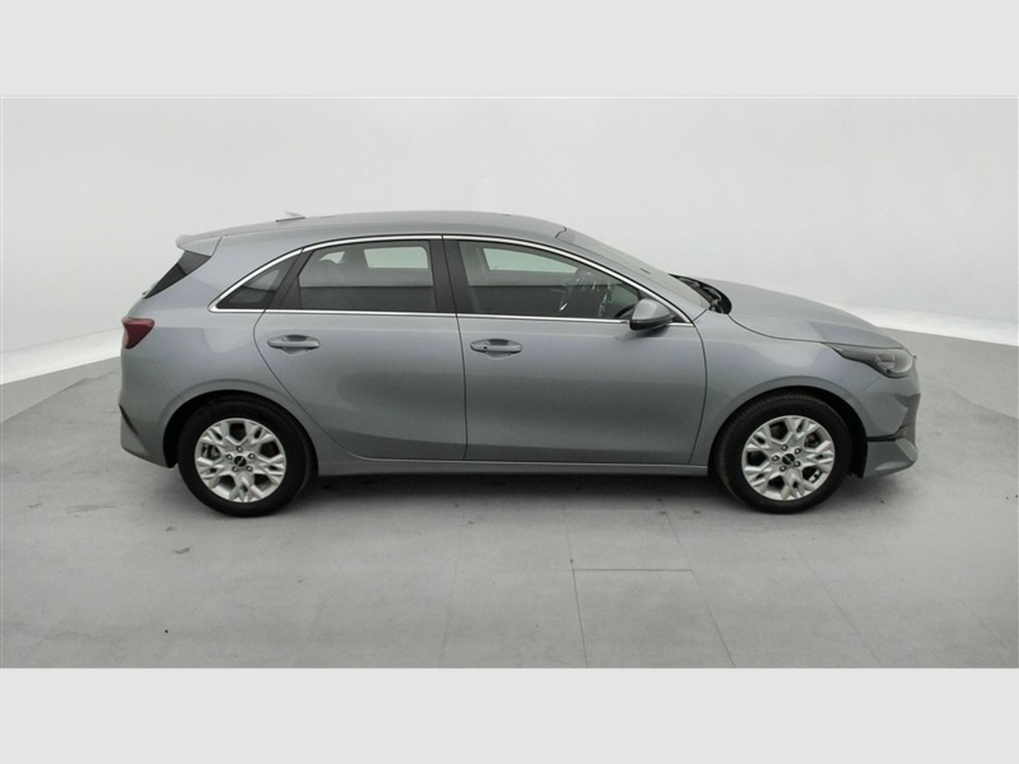 Kia Ceed Ceed 1.0 T-GDi Pulse ISG (2024) - Photo 25