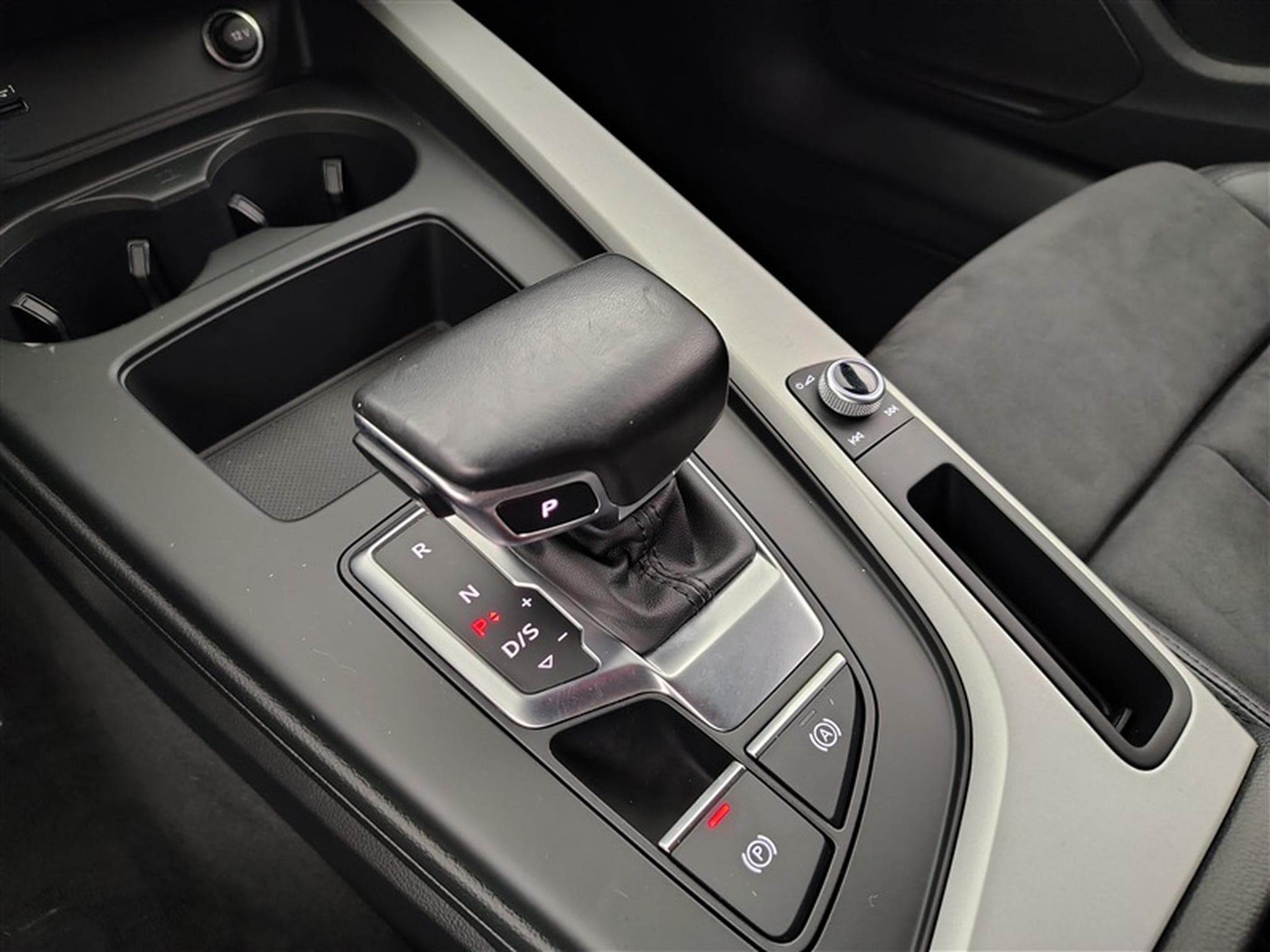 Audi A5 Sportback 35 TFSI S-Tronic S-Line NAVI / FULL LED / CAMERA (2022) - Photo 12