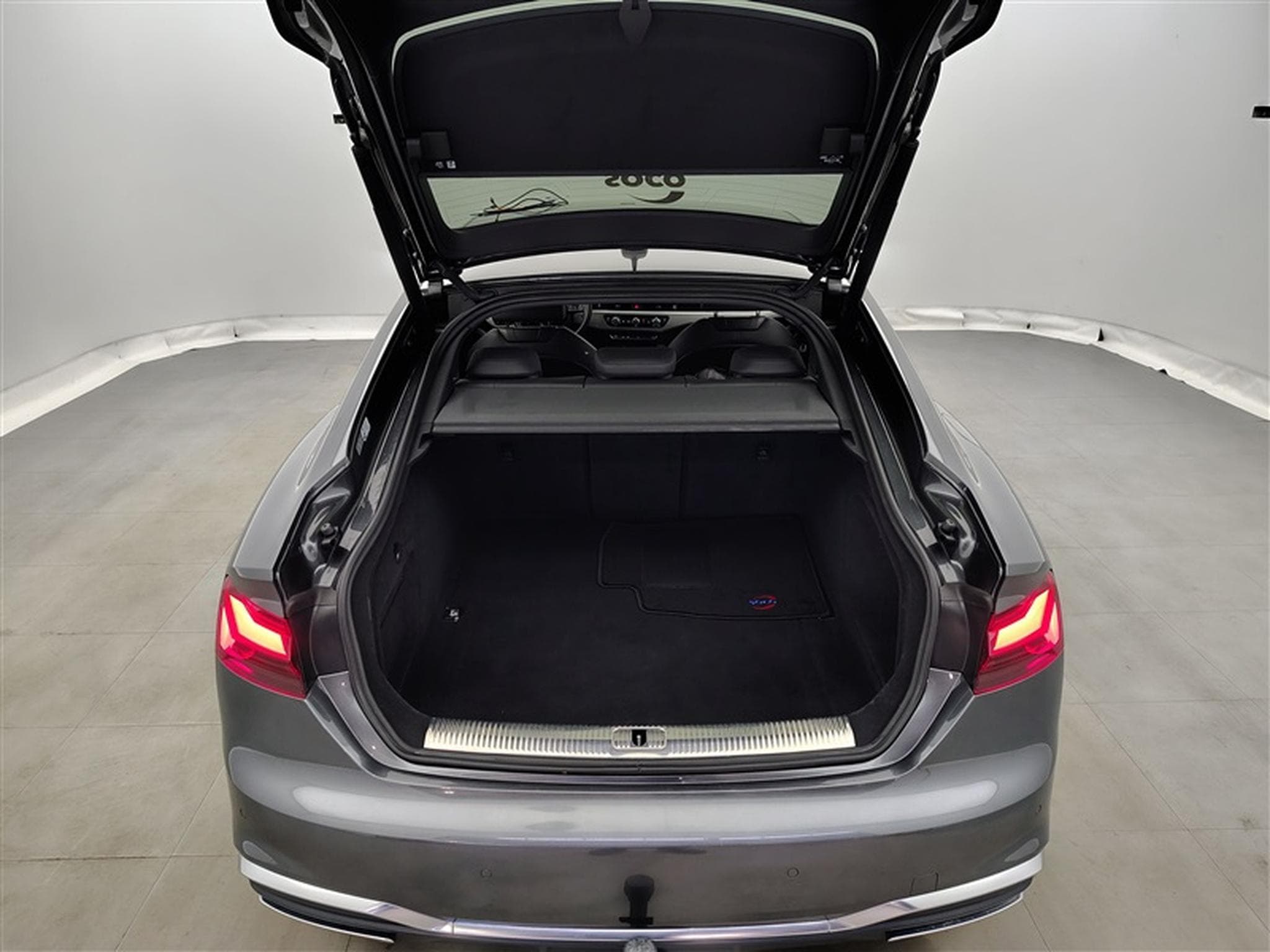 Audi A5 Sportback 35 TFSI S-Tronic S-Line NAVI / FULL LED / CAMERA (2022) - Photo 14
