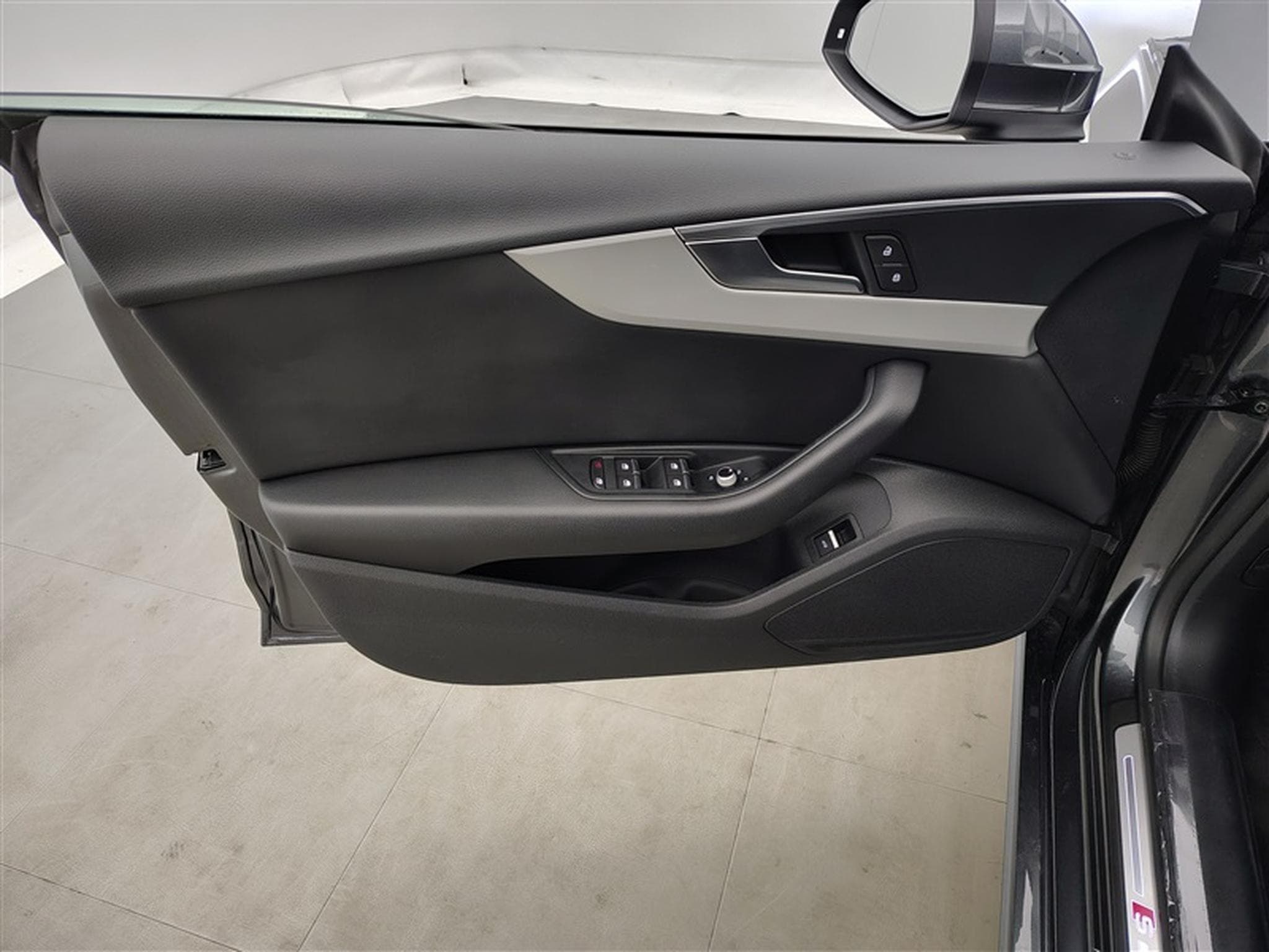 Audi A5 Sportback 35 TFSI S-Tronic S-Line NAVI / FULL LED / CAMERA (2022) - Photo 17