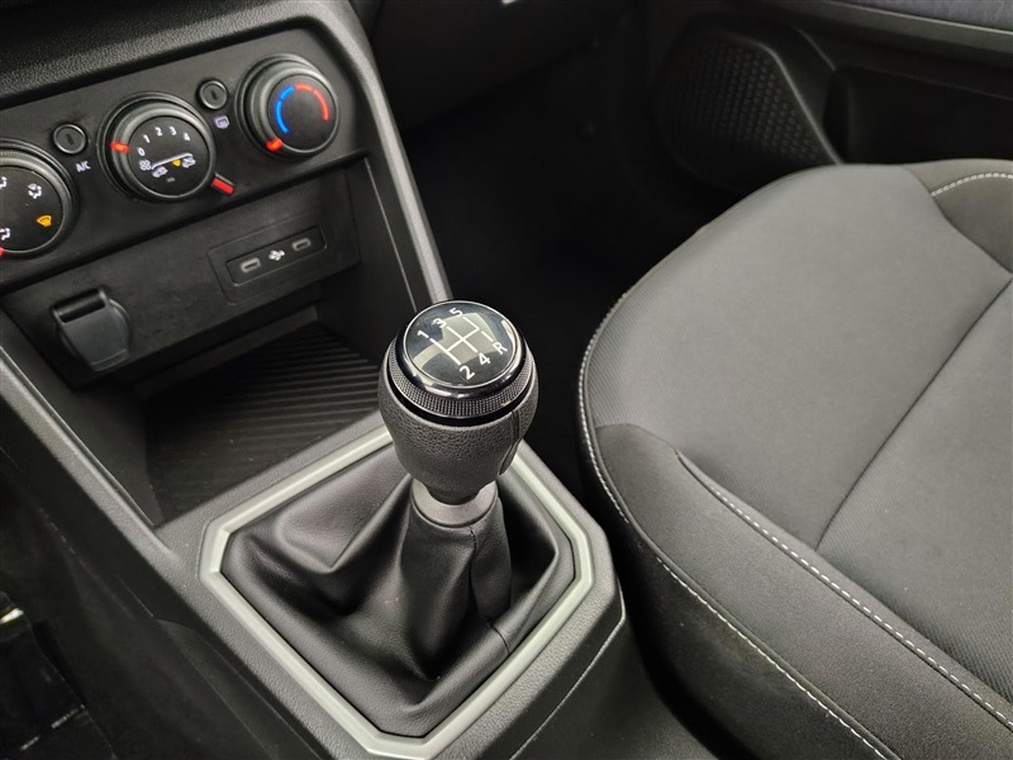 Dacia Sandero 1.0i SCe expression SCE CarPlay/PDC/Caméra (2026) - Photo 12