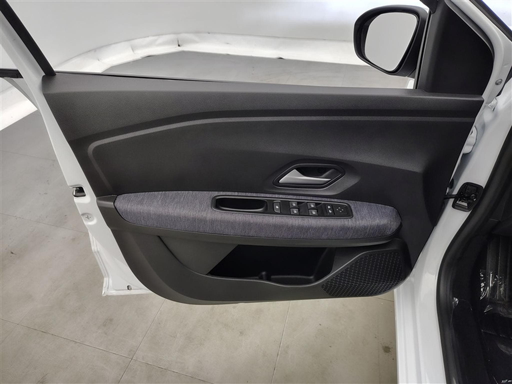 Dacia Sandero 1.0i SCe expression SCE CarPlay/PDC/Caméra (2026) - Photo 17
