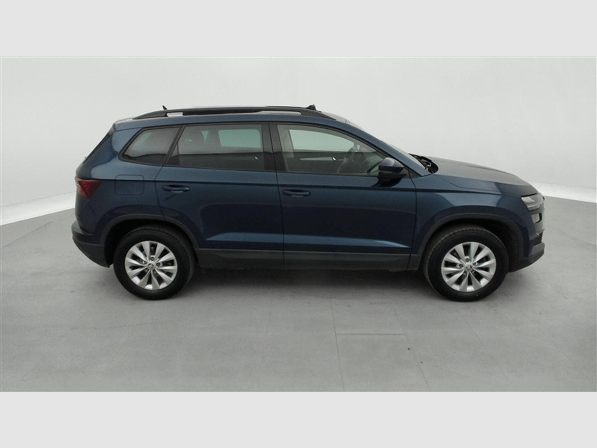 Skoda Karoq 1.0 TSI Clever CARPLAY / FULL LED / CLIM (2023) - Foto 25