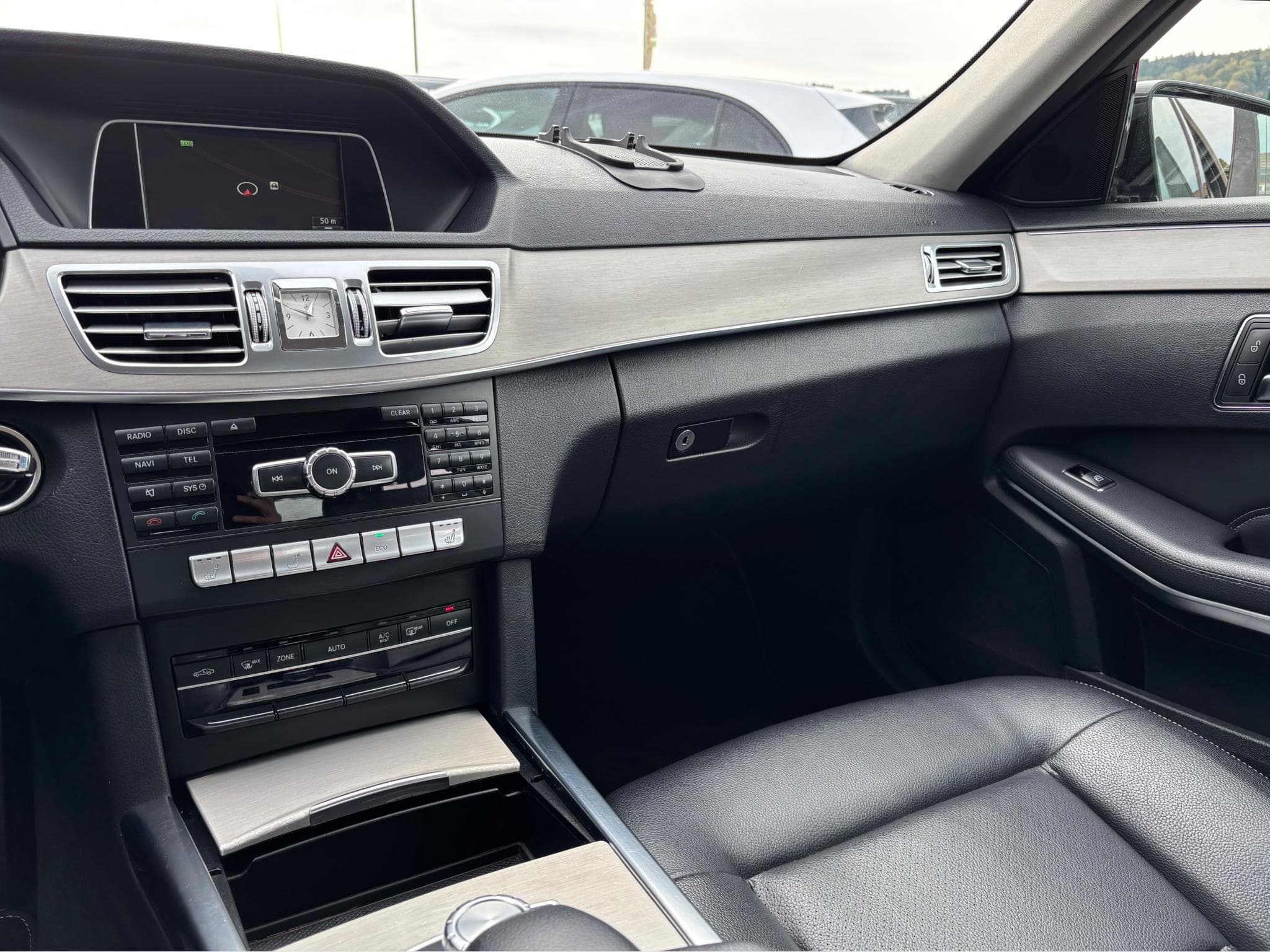 Mercedes E 200 E 200 CDI LIMO FACELIFT 7G-TRONIC (2013) - Photo 11