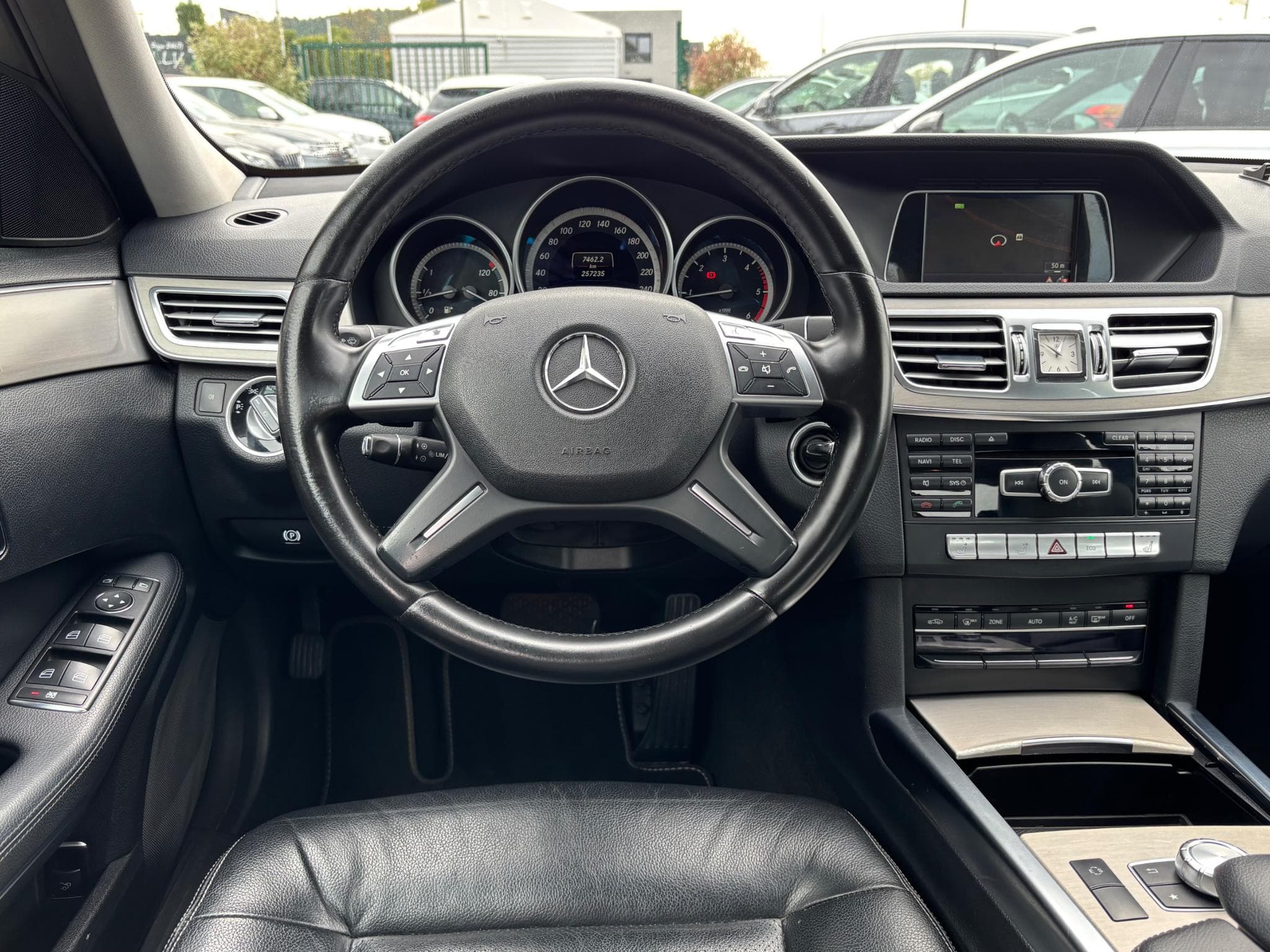 Mercedes E 200 E 200 CDI LIMO FACELIFT 7G-TRONIC (2013) - Photo 8