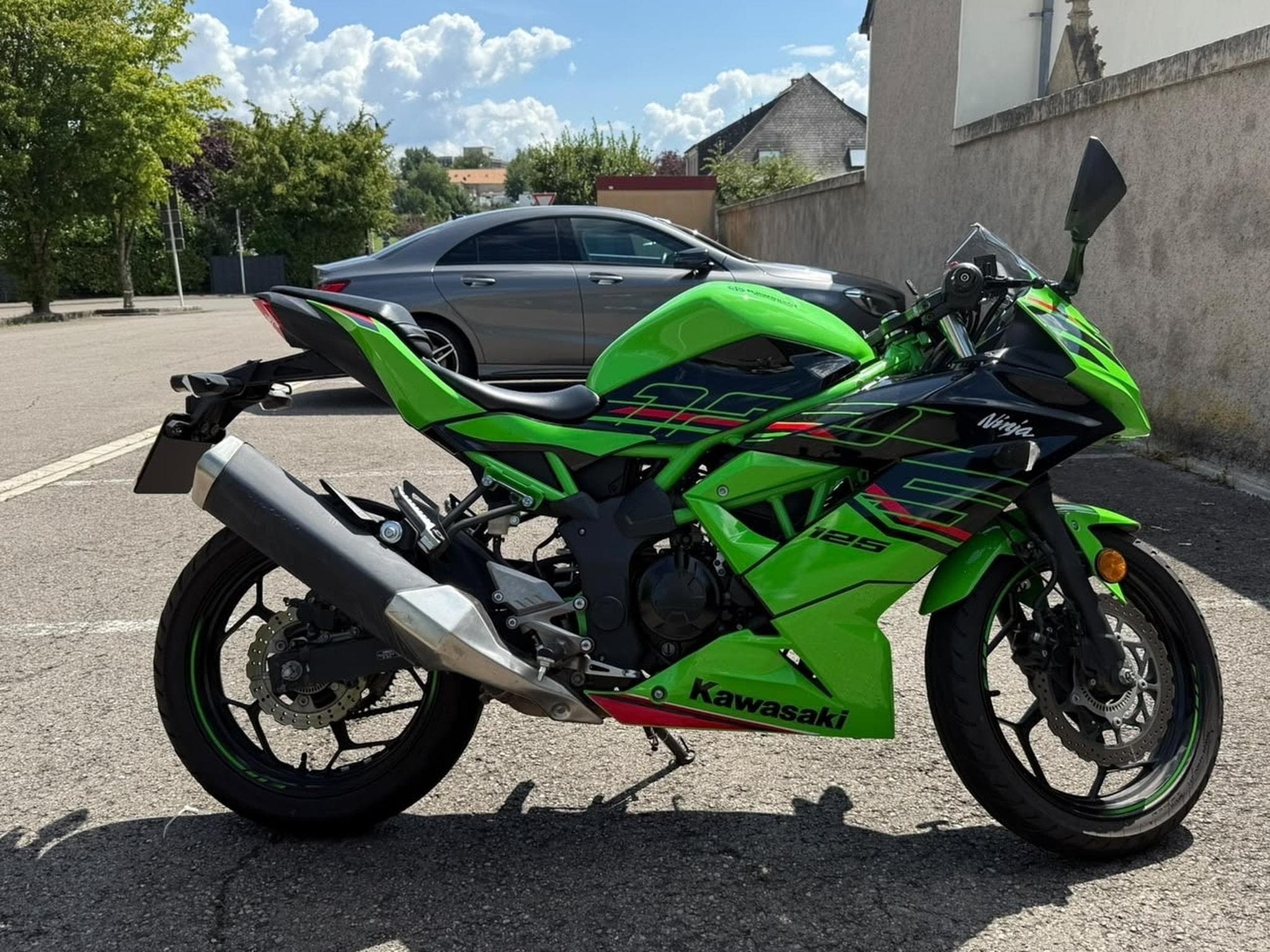 Kawasaki Ninja (2023) - Photo 3