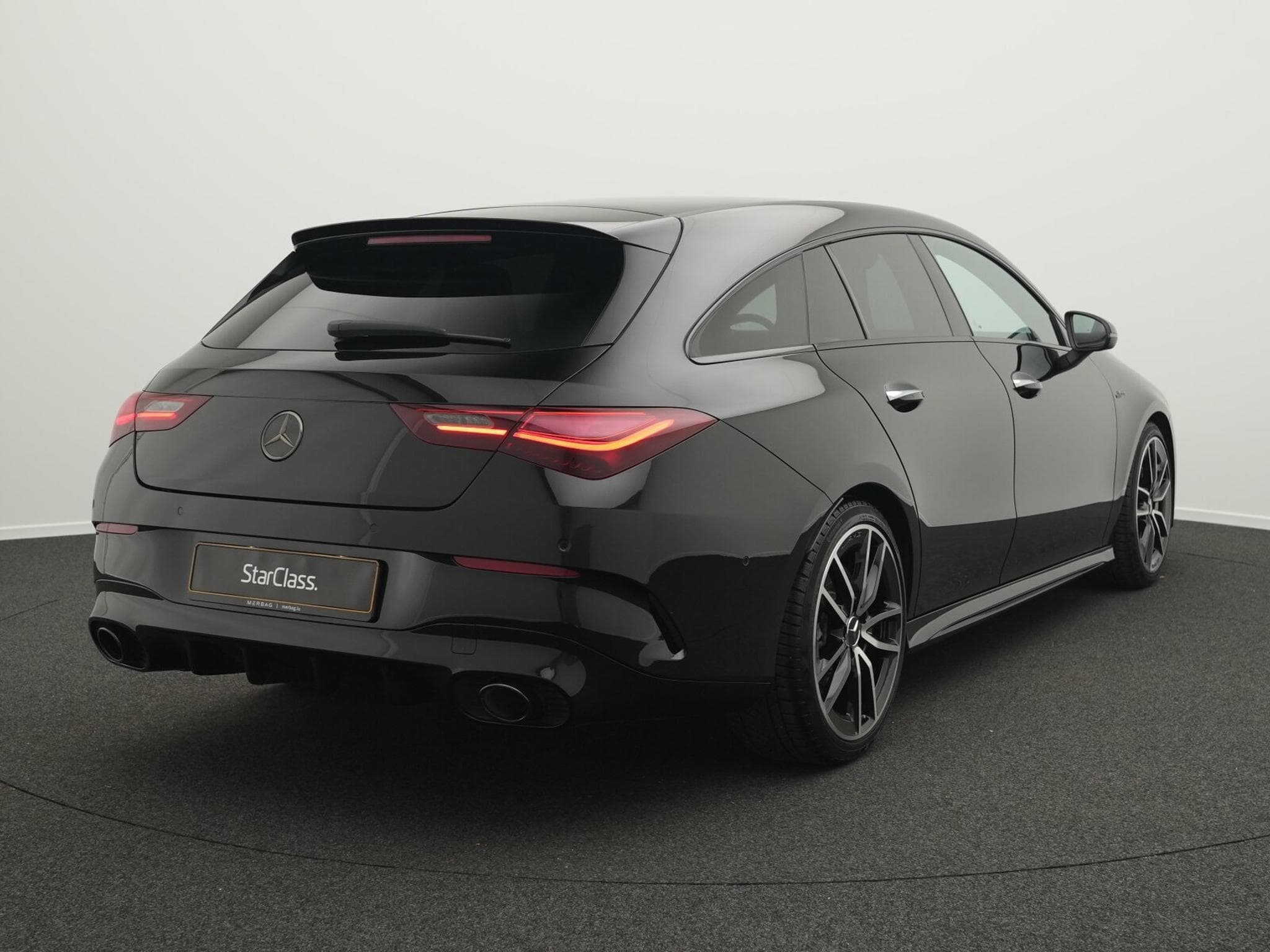 Mercedes CLA 35 AMG 4MATIC MBUX+Night (2025) - Photo 3