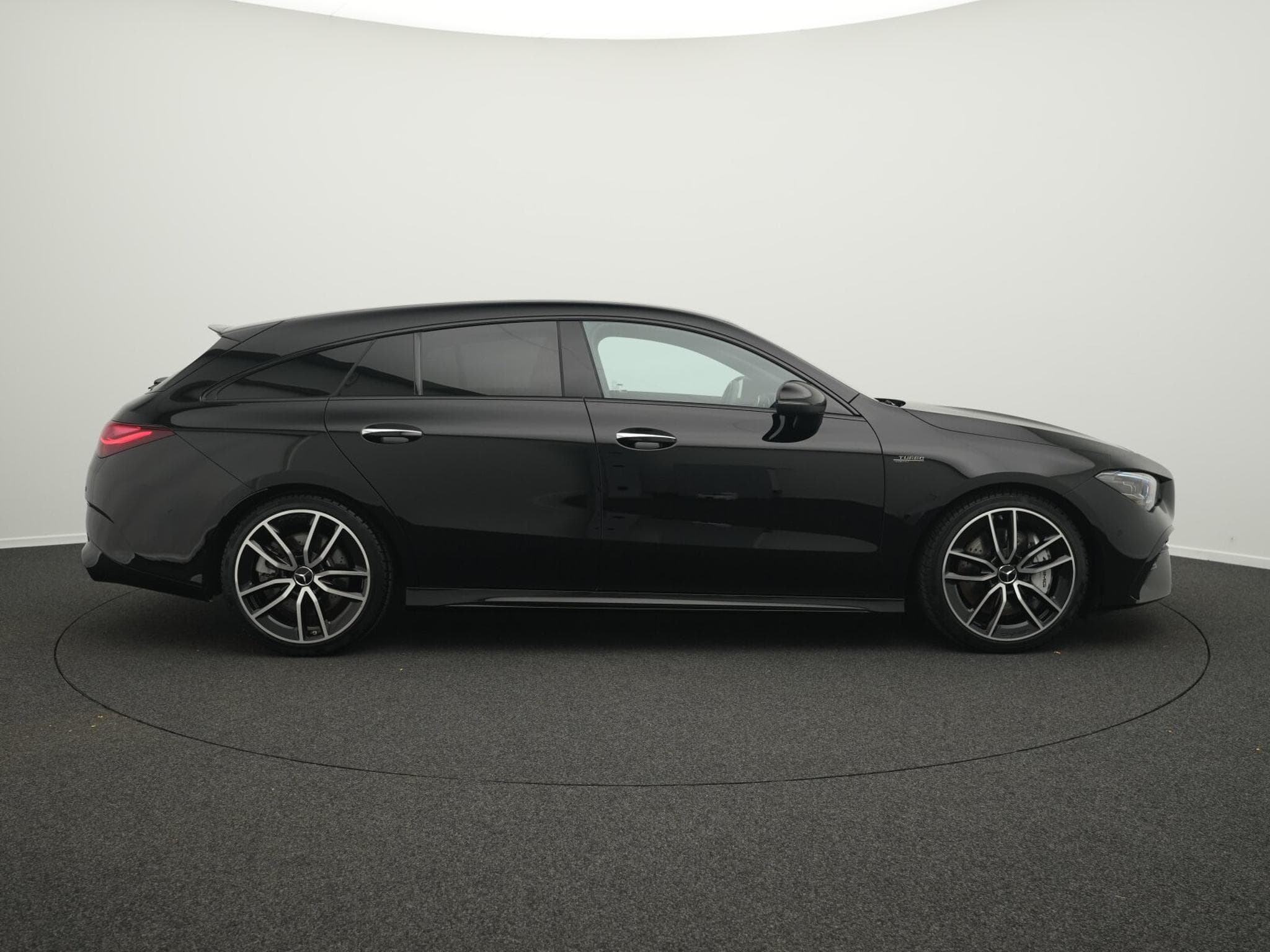 Mercedes CLA 35 AMG 4MATIC MBUX+Night (2025) - Photo 5