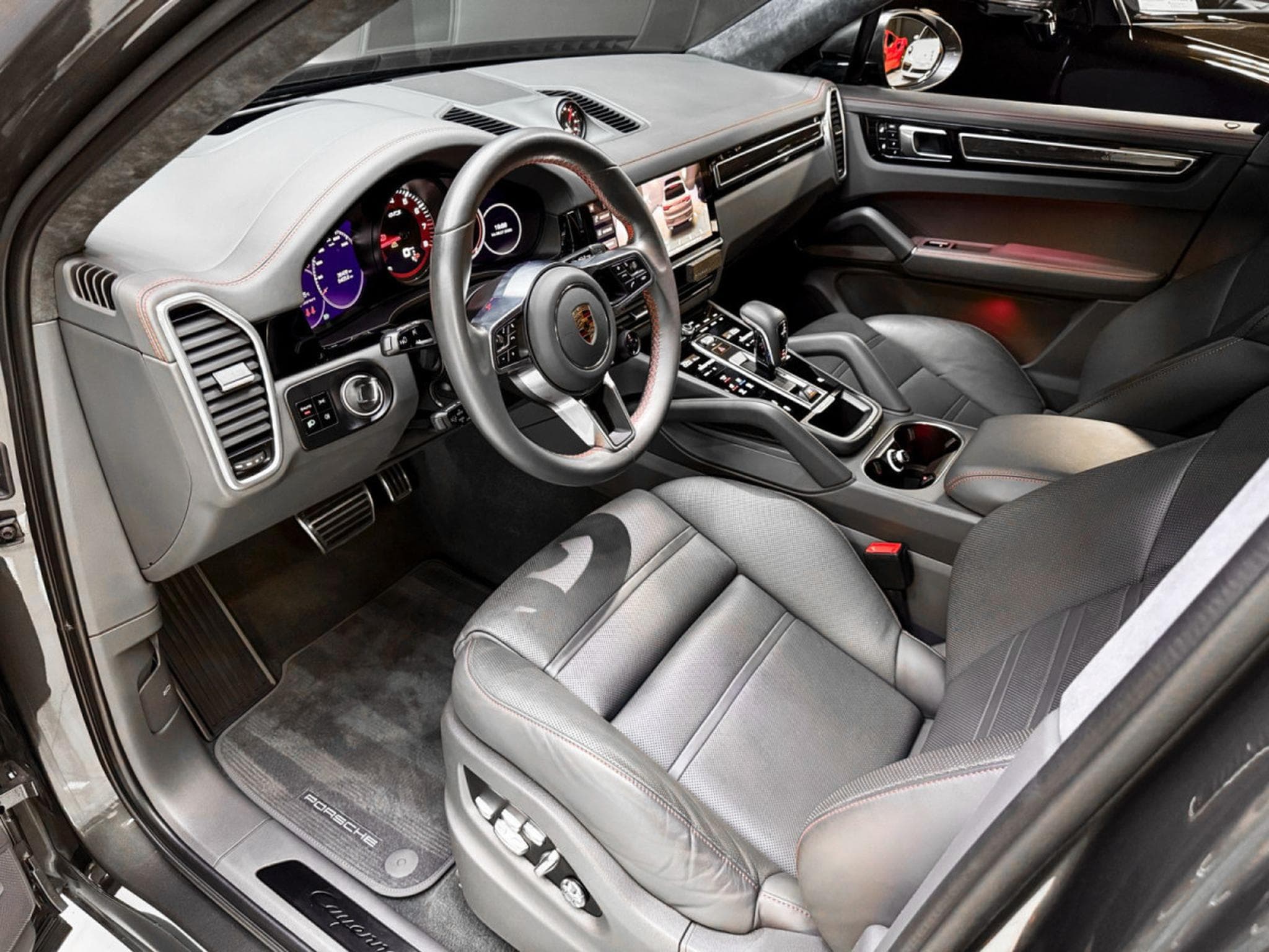 Porsche Cayenne GTS Coupe 4.0 V8 - Ceramic int-ext (2021) - Photo 10