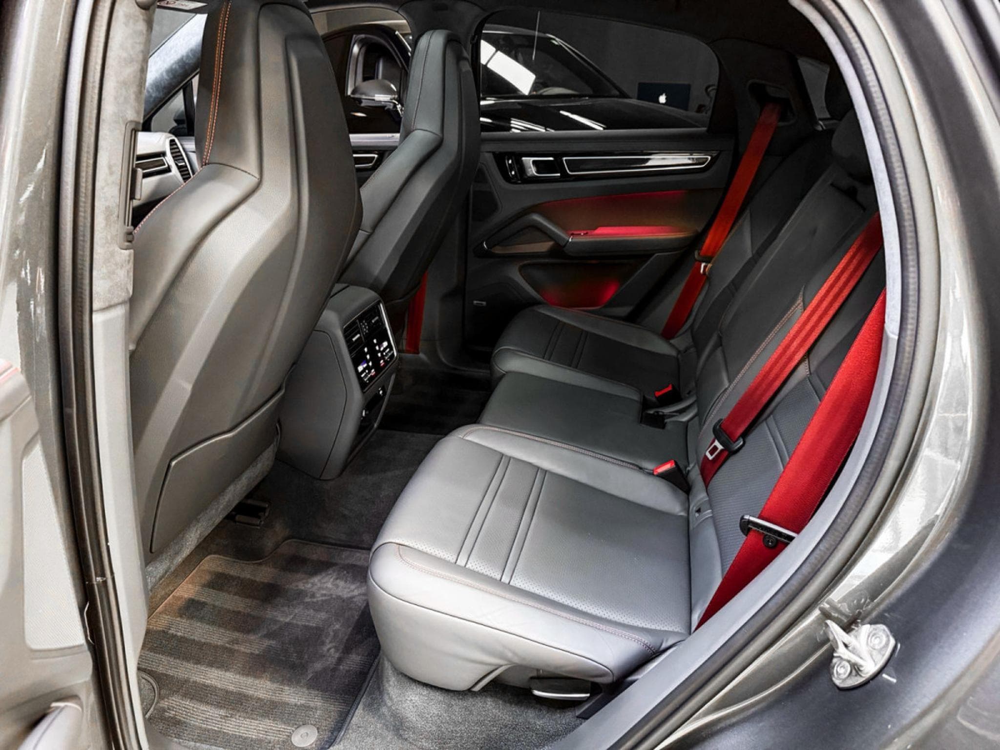 Porsche Cayenne GTS Coupe 4.0 V8 - Ceramic int-ext (2021) - Photo 15