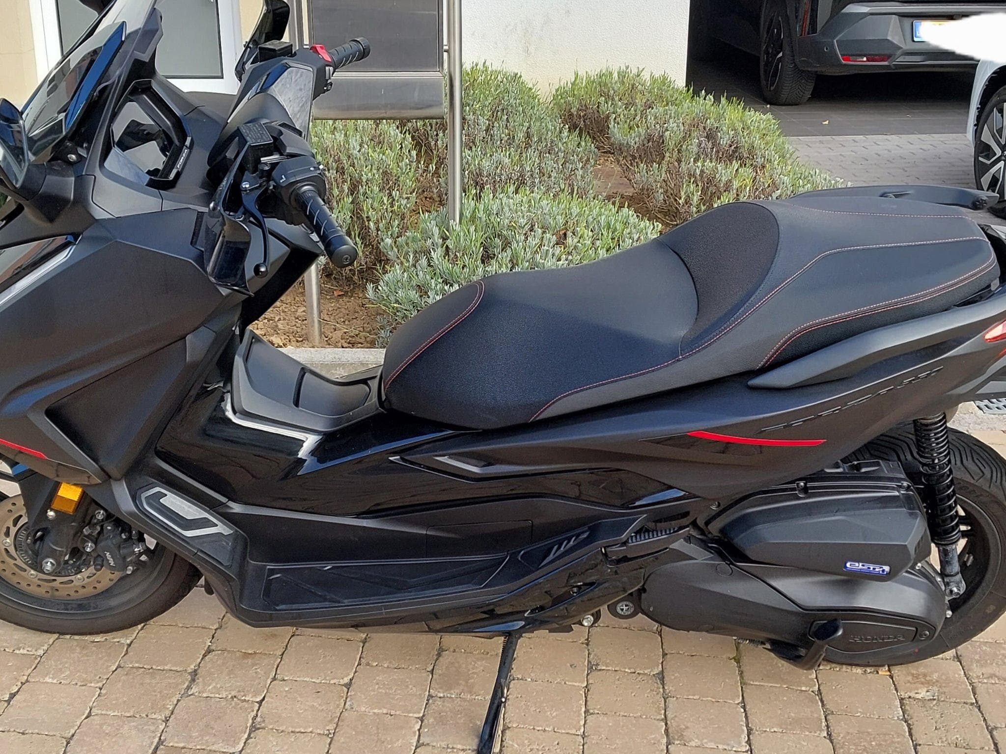 Honda Forza 350 (2025) - Foto 1