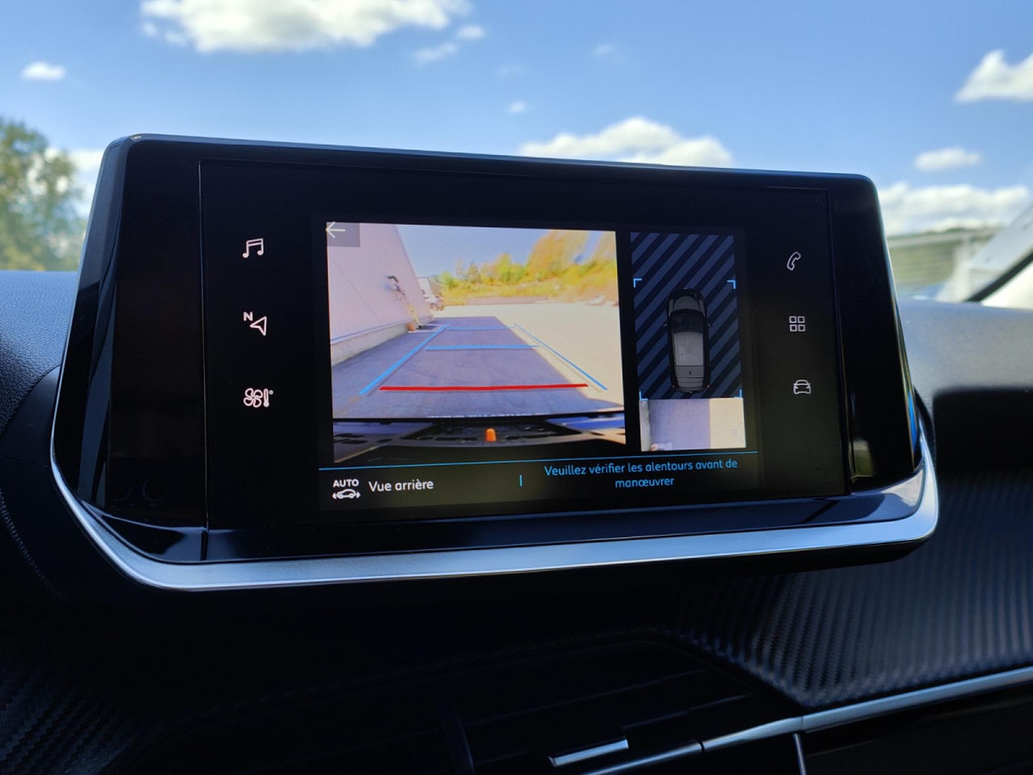 Peugeot 208 50kWh 362 KMS CARPLAY CAMERA BLUETOOTH (2023) - Foto 18