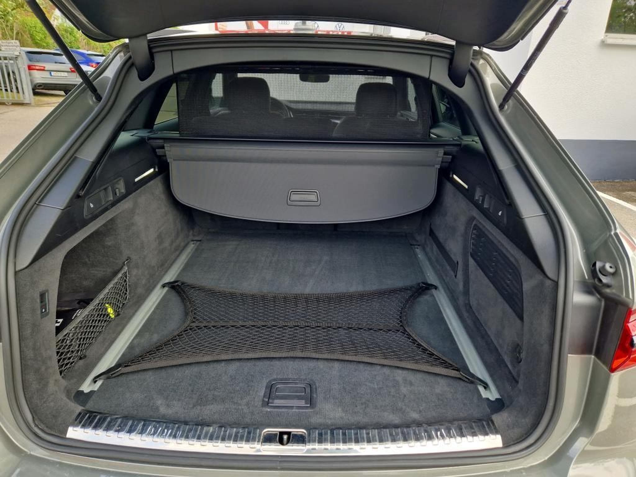 Audi A6 2.0 45 TFSi S-Tronic Quattro (2023) - Photo 4