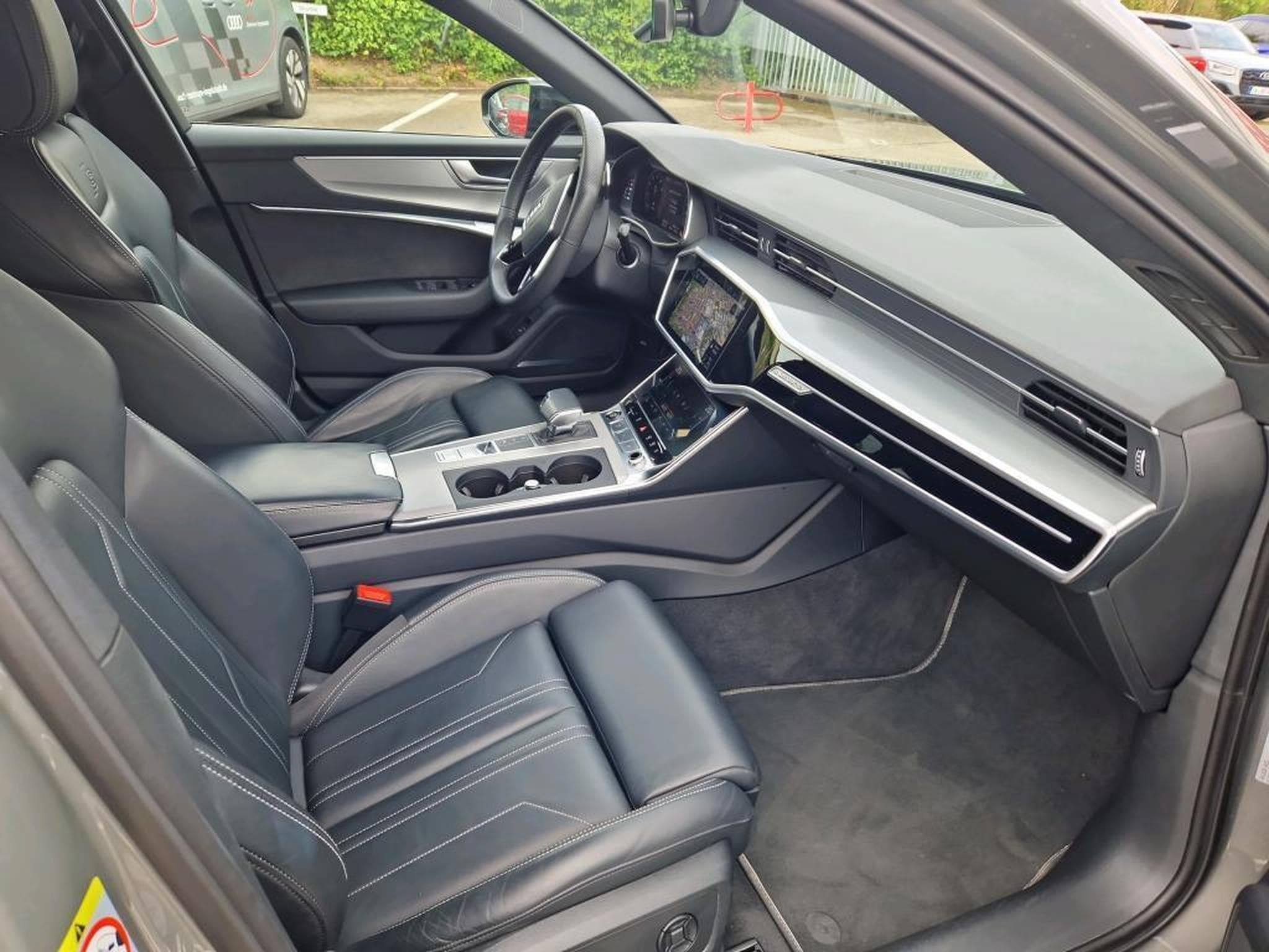 Audi A6 2.0 45 TFSi S-Tronic Quattro (2023) - Photo 5
