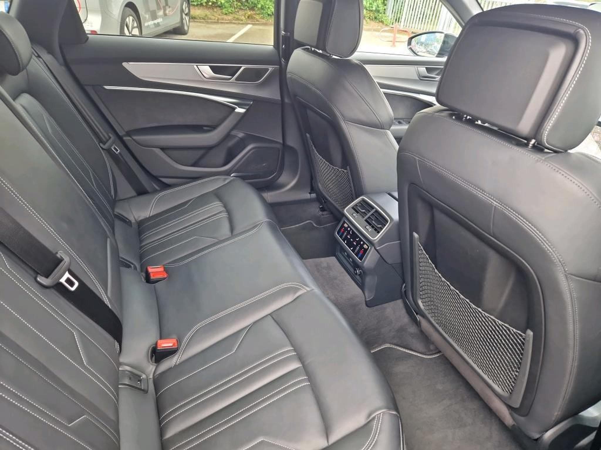 Audi A6 2.0 45 TFSi S-Tronic Quattro (2023) - Photo 6