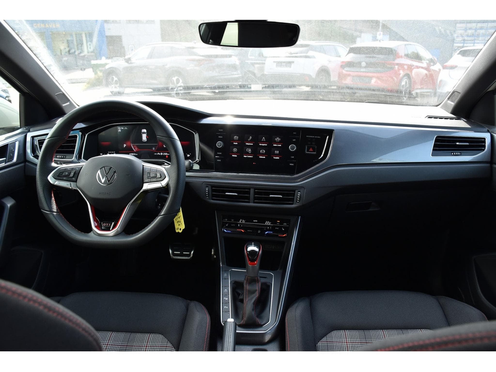 VW Polo 2.0 TSI DSG ACC TRAVEL PARK IQ.LIGHT 1° MAIN (2025) - Foto 9