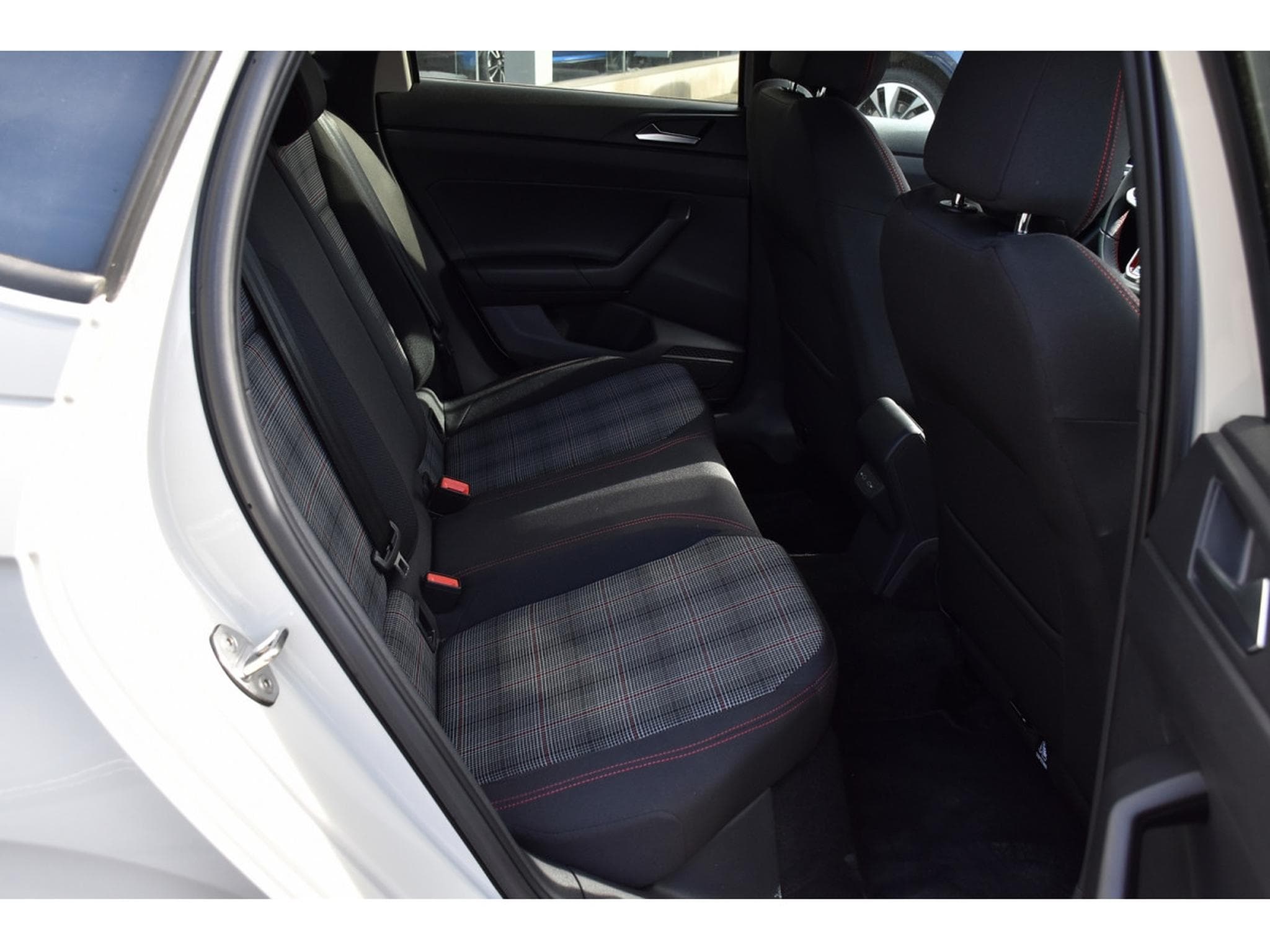 VW Polo 2.0 TSI DSG ACC TRAVEL PARK IQ.LIGHT 1° MAIN (2025) - Foto 8
