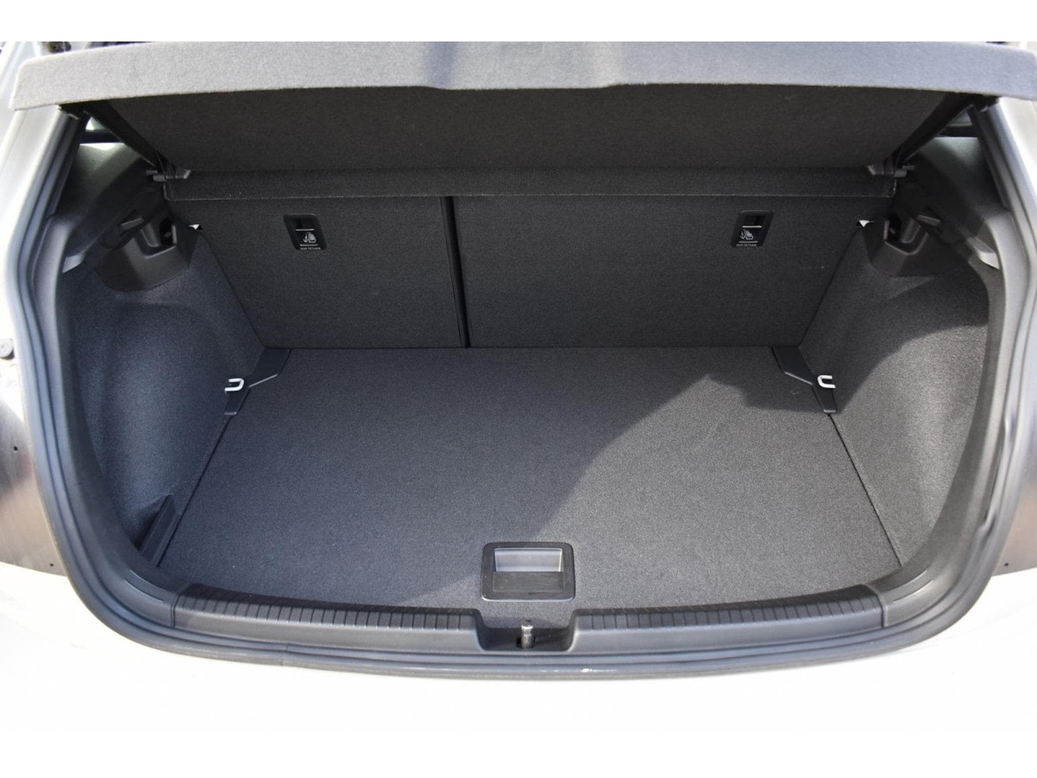 VW Polo 2.0 TSI DSG ACC TRAVEL PARK IQ.LIGHT 1° MAIN (2025) - Foto 24