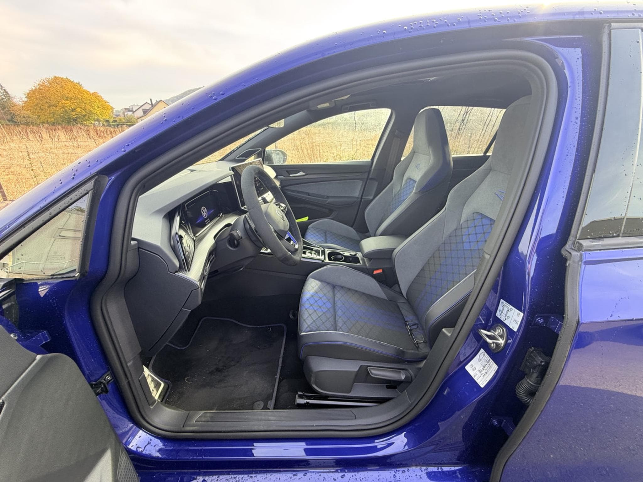 VW Golf R 2.0 TSI 4MOTION 333 cv Boîte à double embrayage 7 vitesses (2026) - Foto 5