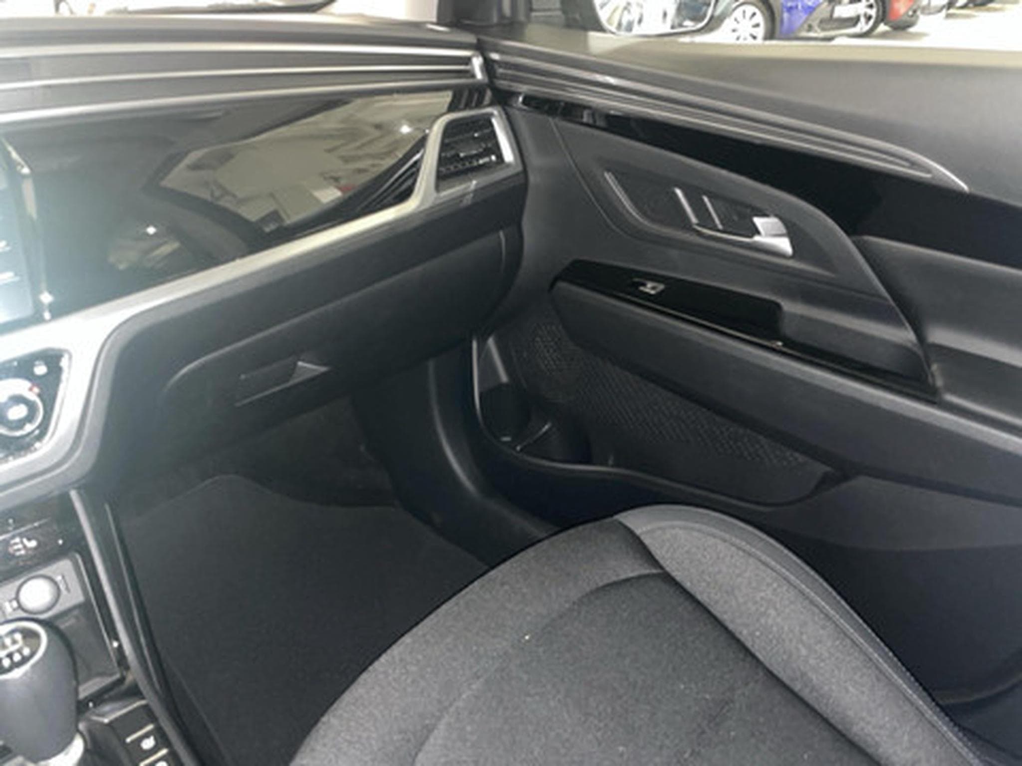 KGM Korando 1.5 T-GDI 120kW Platinum (2023) - Photo 9