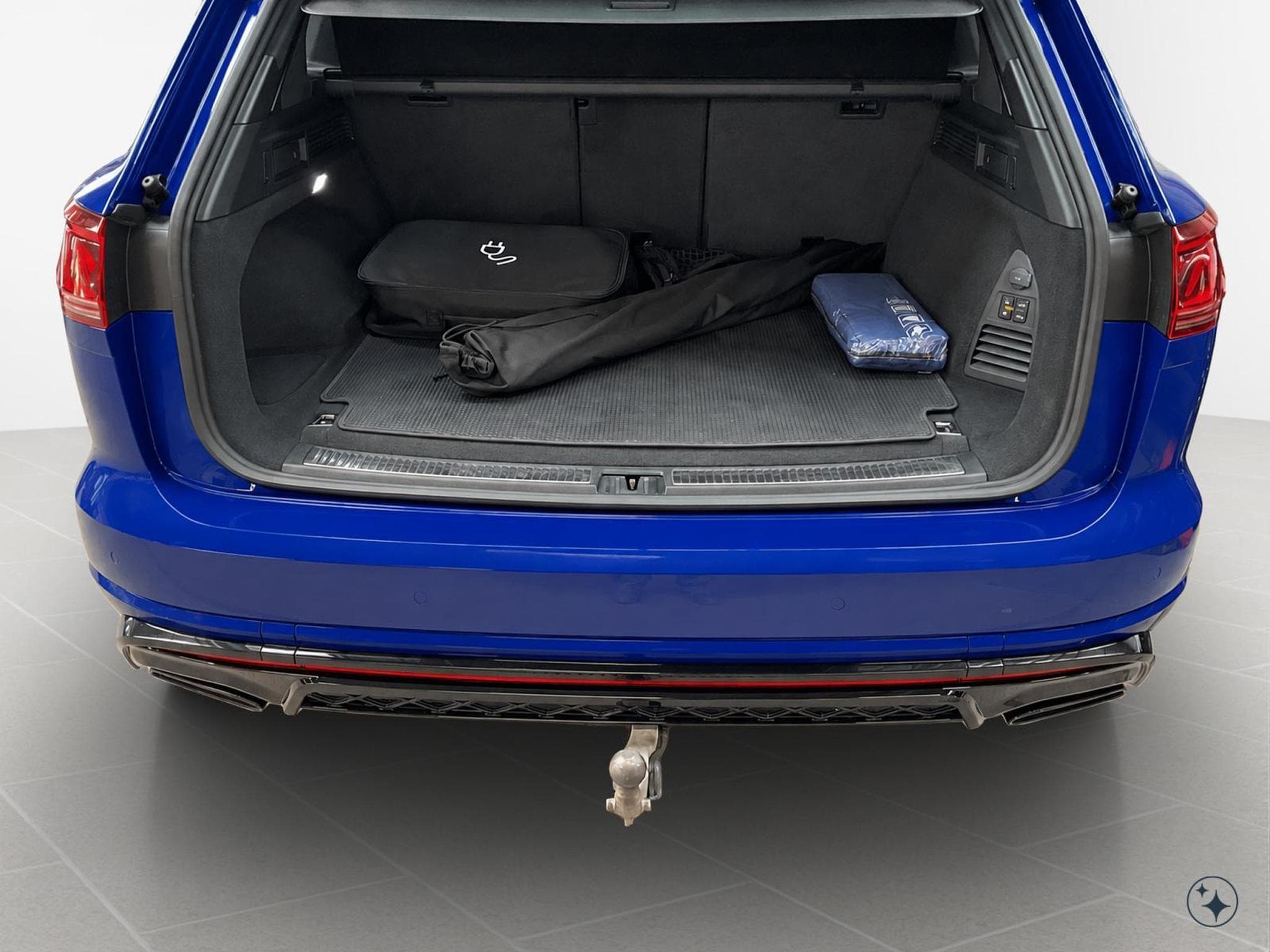 VW Touareg R+4Motion+Aut8+PHEV+P.Ass.+P.Travel+LM22 (2025) - Foto 17