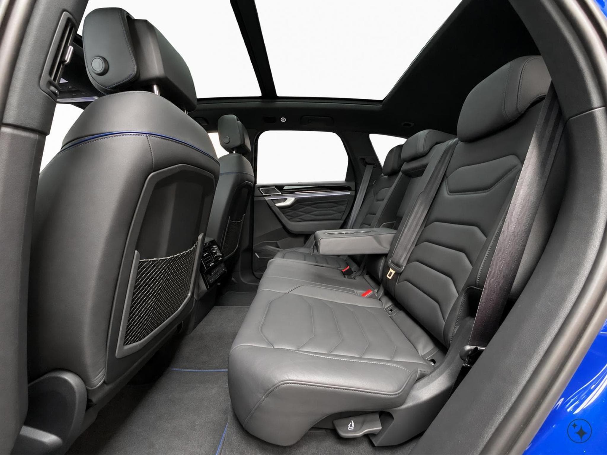 VW Touareg R+4Motion+Aut8+PHEV+P.Ass.+P.Travel+LM22 (2025) - Foto 16