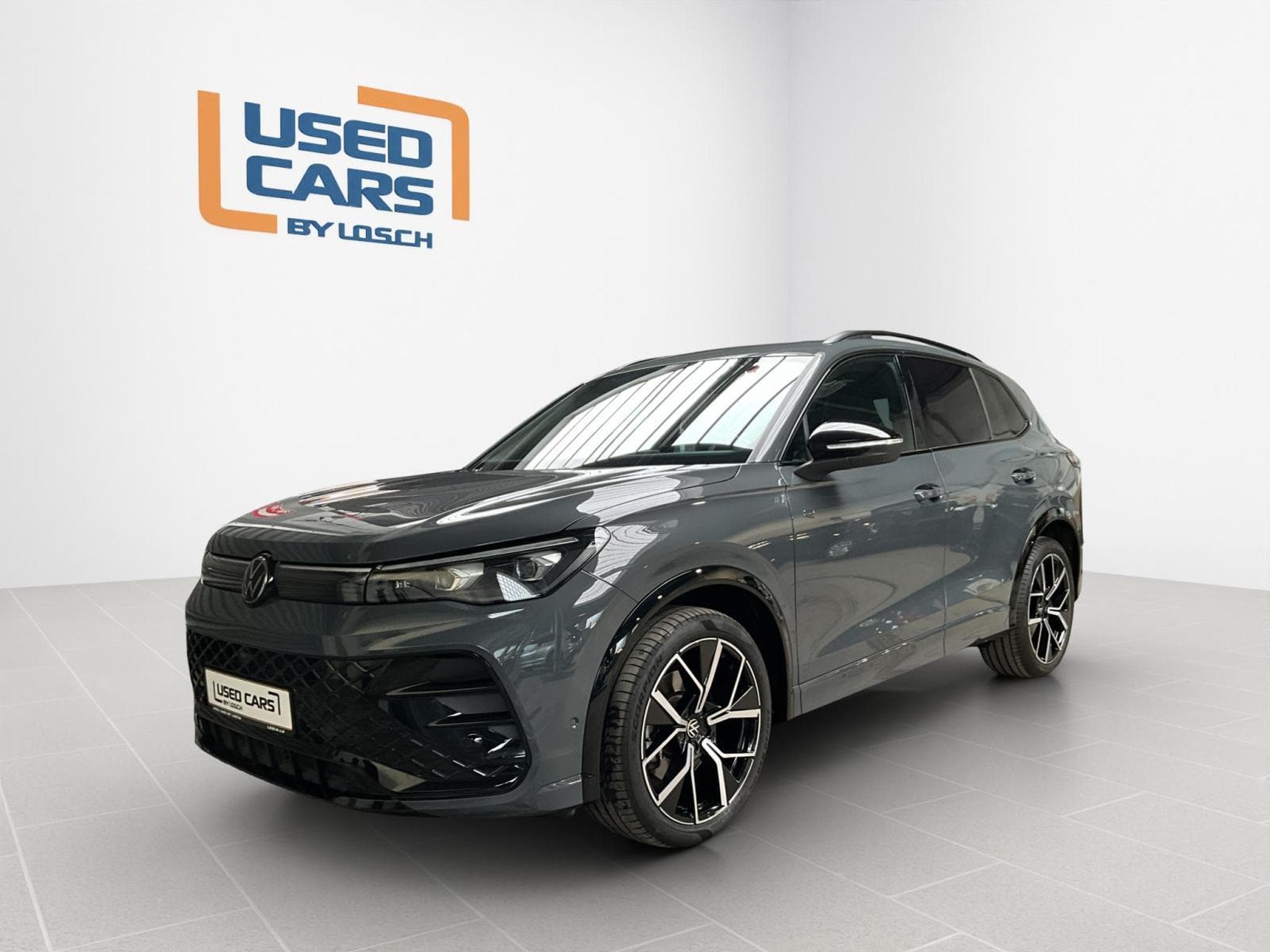 VW Tiguan R-Line+DSG+AHK+P.Confort+LM20+MatrixHD+P.Info.+Black-Style (2025) - Foto 1