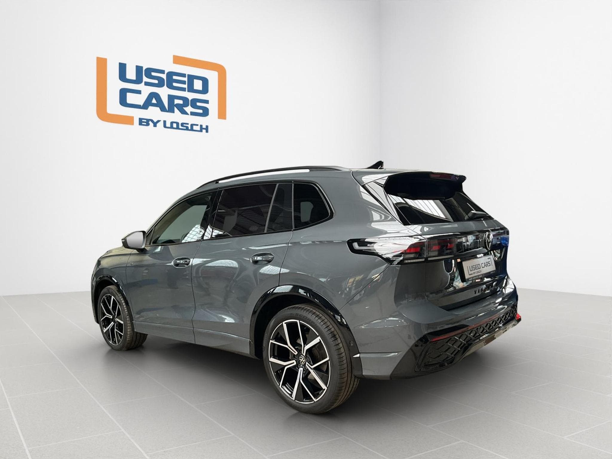 VW Tiguan R-Line+DSG+AHK+P.Confort+LM20+MatrixHD+P.Info.+Black-Style (2025) - Foto 6
