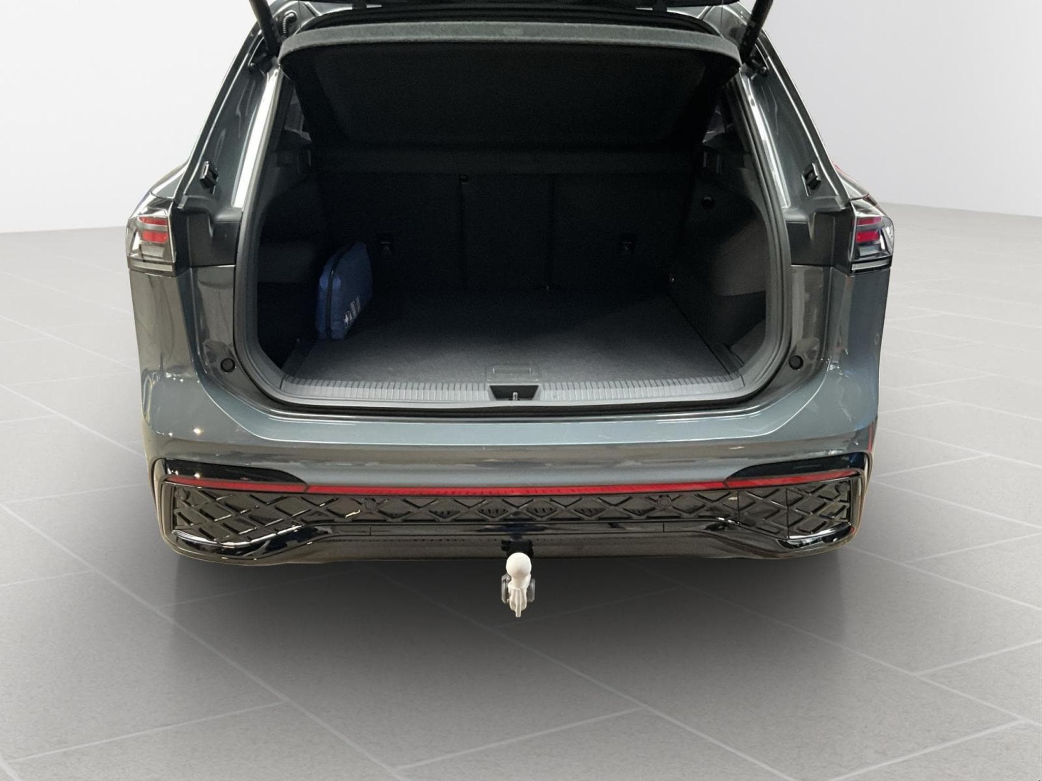 VW Tiguan R-Line+DSG+AHK+P.Confort+LM20+MatrixHD+P.Info.+Black-Style (2025) - Foto 17