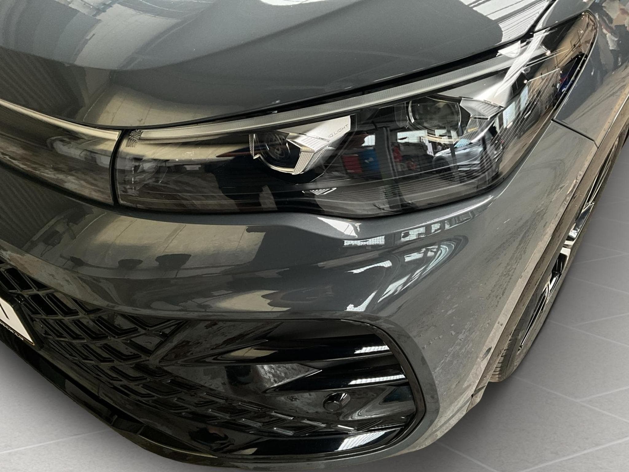 VW Tiguan R-Line+DSG+AHK+P.Confort+LM20+MatrixHD+P.Info.+Black-Style (2025) - Foto 18