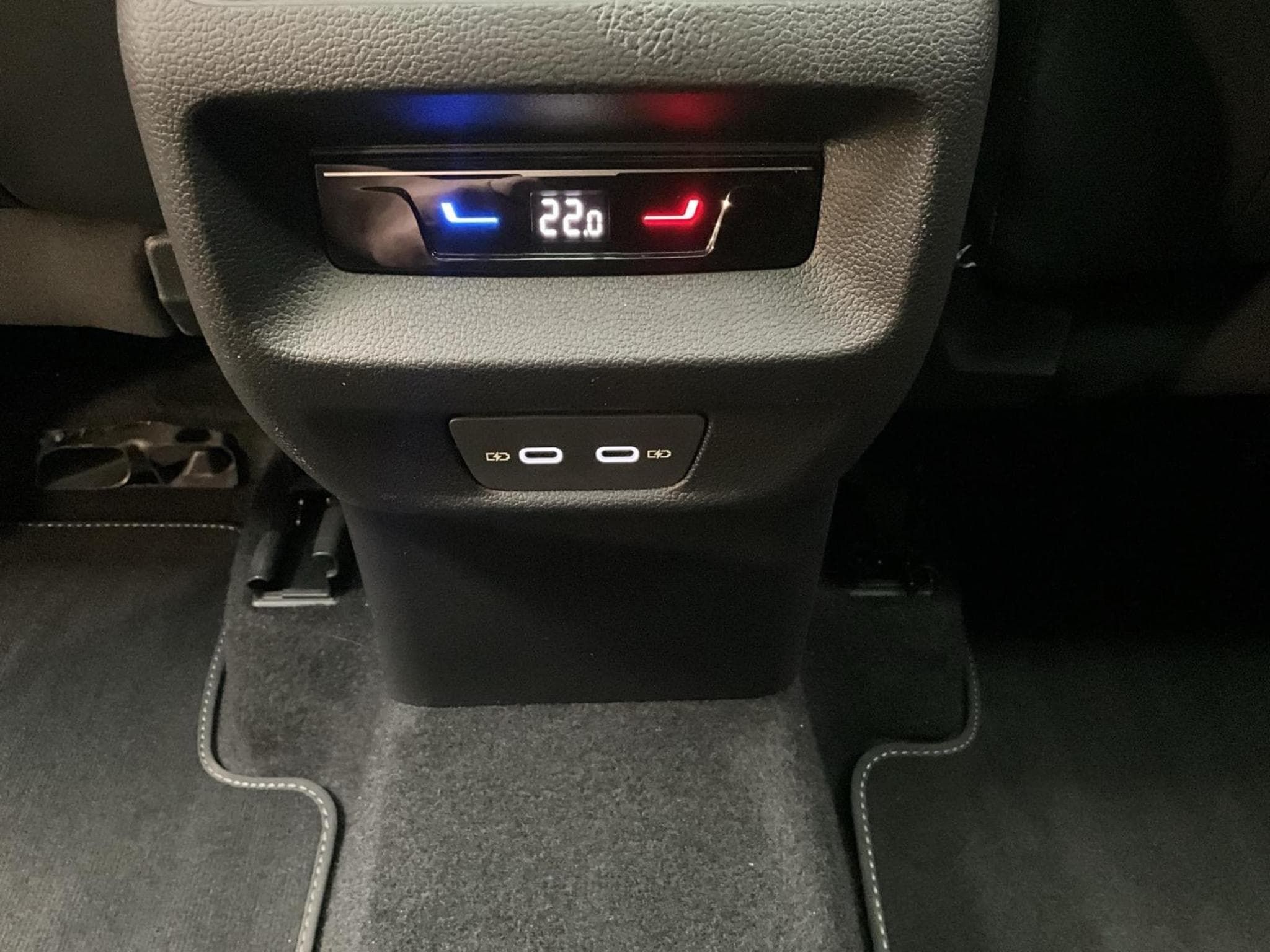 VW Tiguan R-Line+DSG+AHK+P.Confort+LM20+MatrixHD+P.Info.+Black-Style (2025) - Foto 23