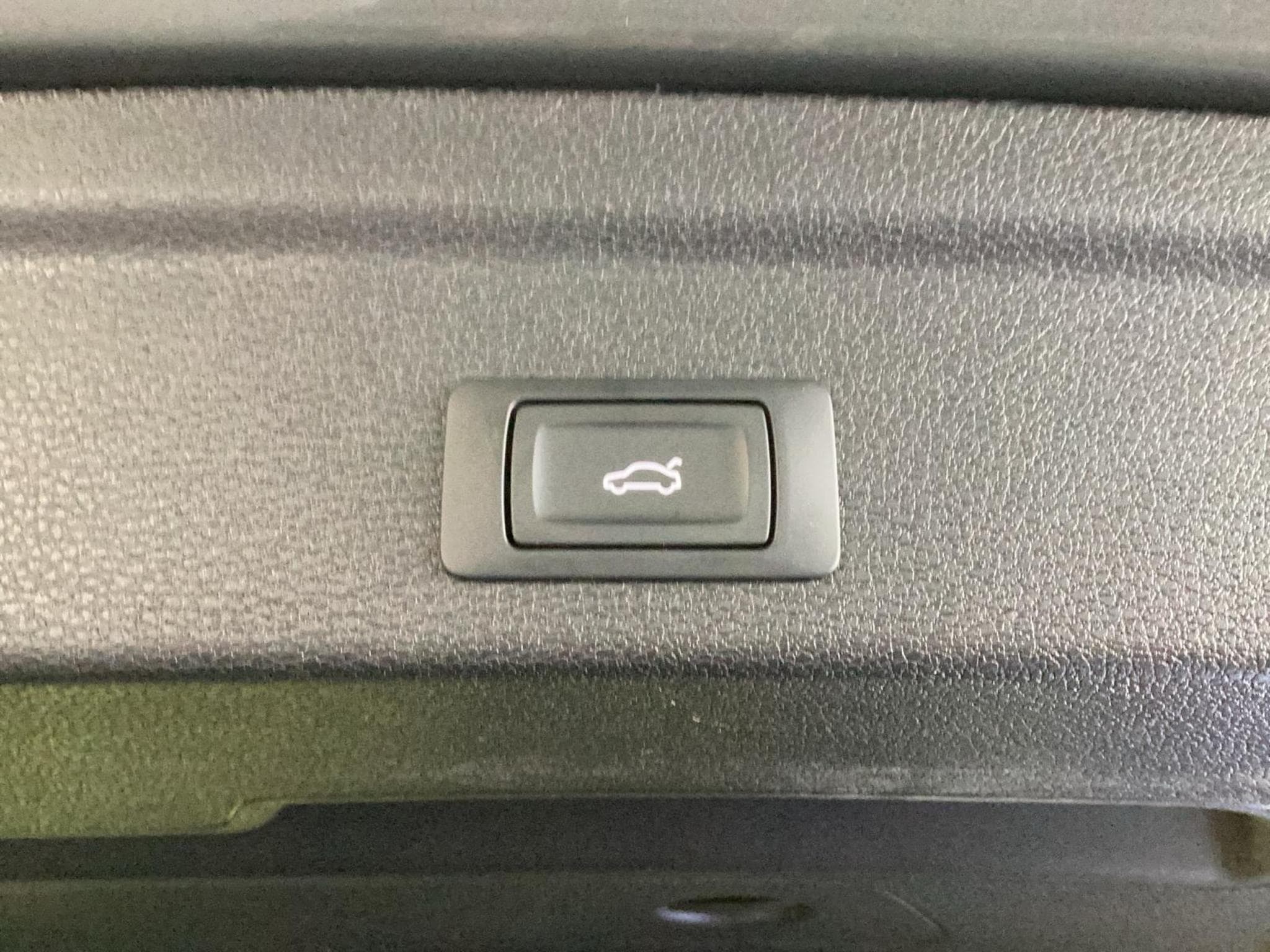 Audi Q3 SB+S-line+S-Tronic+35TDI+p.Business+P.Assistance+LED+NAVI+DA (2025) - Foto 18