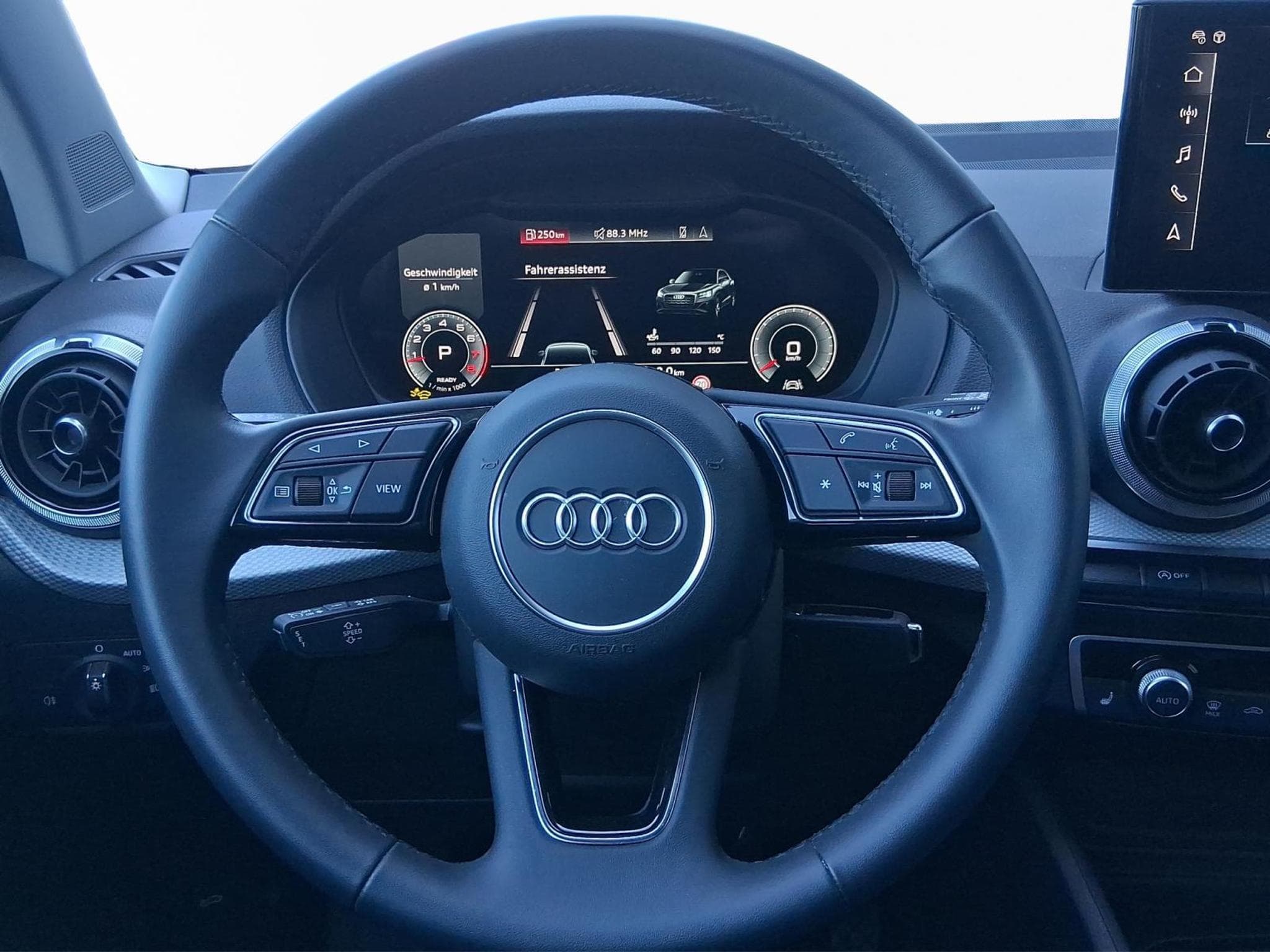 Audi Q2 Advanced+S-Tronic+P.Business+P.Fonctions+Led+Navi+DAB (2025) - Foto 10