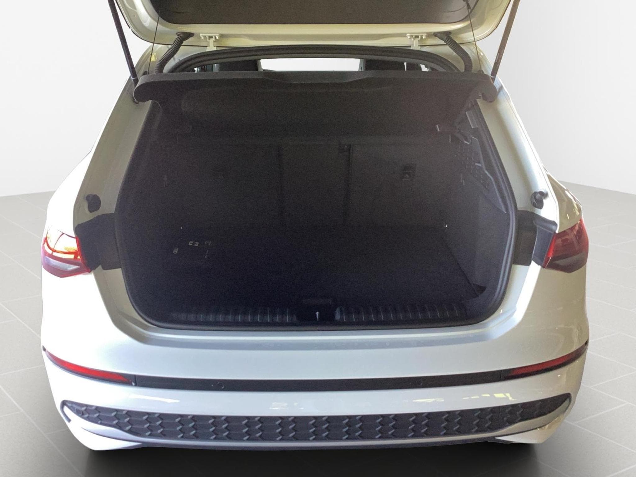 Audi A3 SB+Advanced+S-Tronic+P.Business+Led+Navi+DAB (2025) - Foto 16