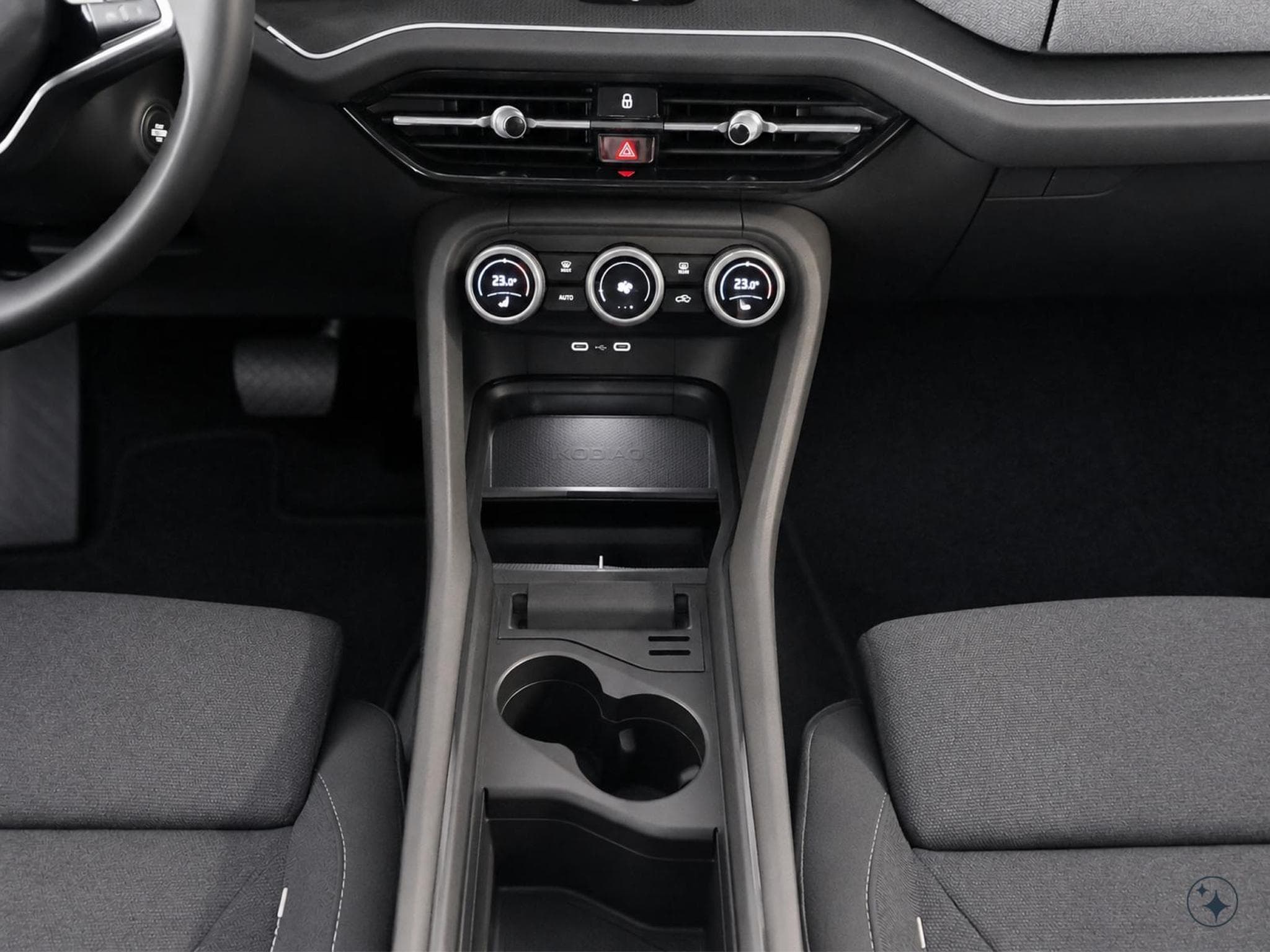 Skoda Kodiaq Selection+DSG+Led+Navi+DAB+Rear-View (2025) - Foto 12
