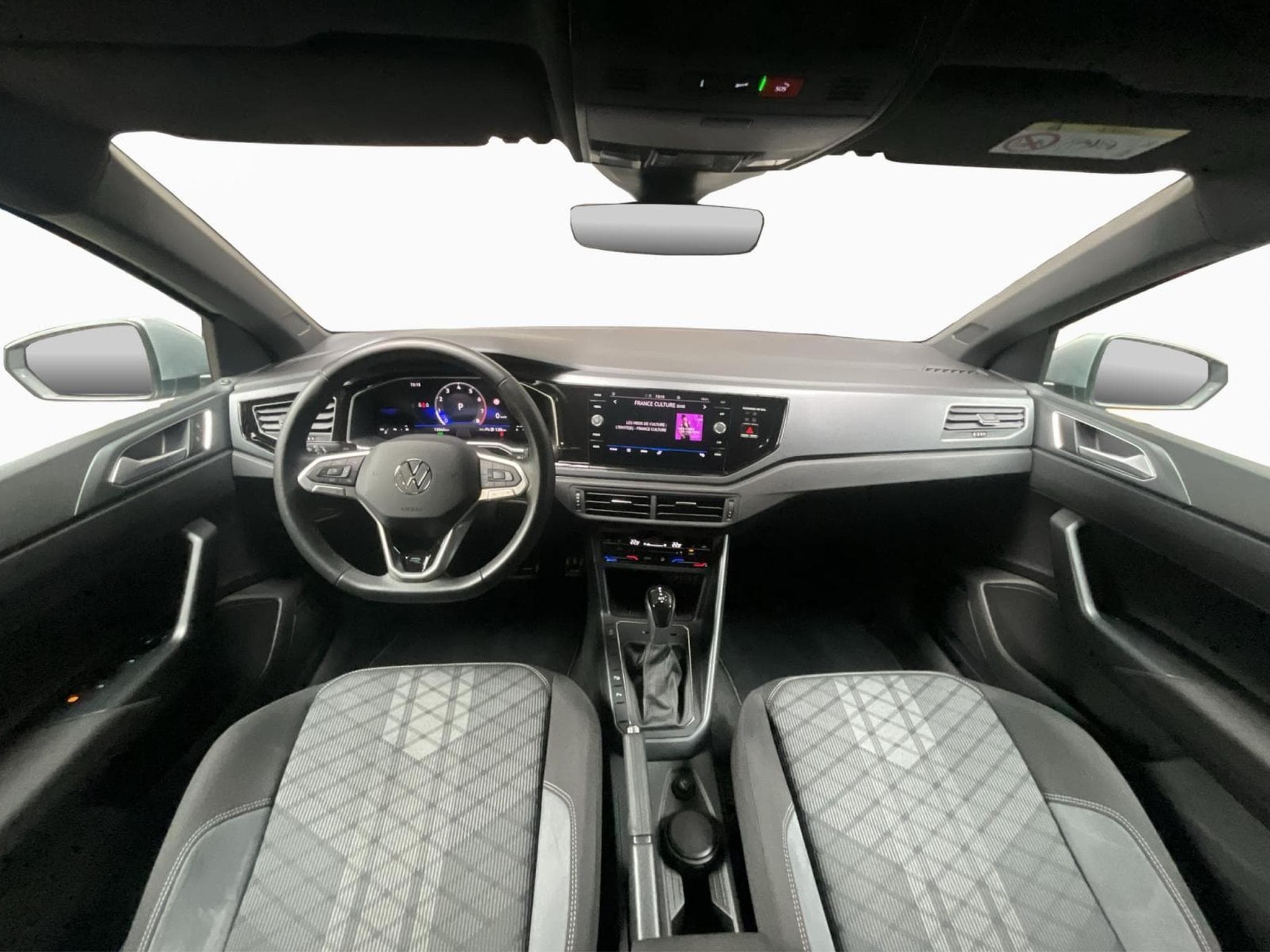 VW Polo R-Line+DSG+P.Assistance+P.Lumiere+DAB+Led (2025) - Foto 2
