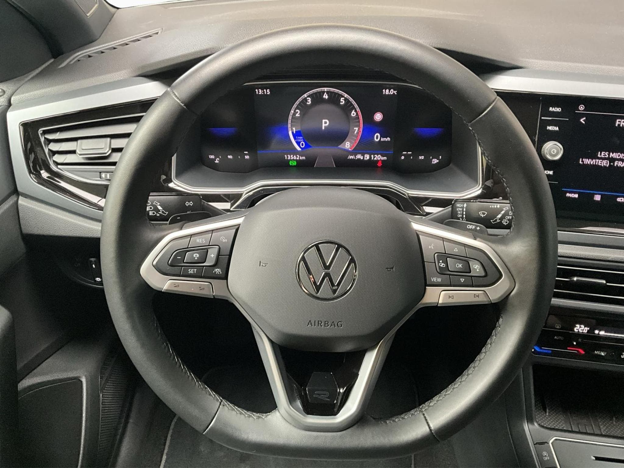 VW Polo R-Line+DSG+P.Assistance+P.Lumiere+DAB+Led (2025) - Foto 10